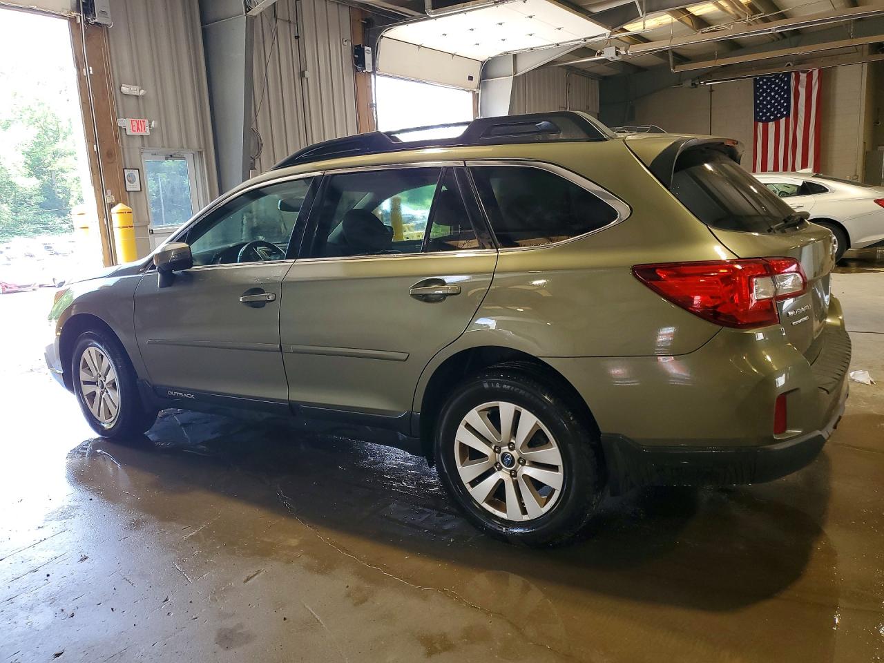 2015 Subaru Outback 2.5i Premium Green vin: 4S4BSAHCXF3286630