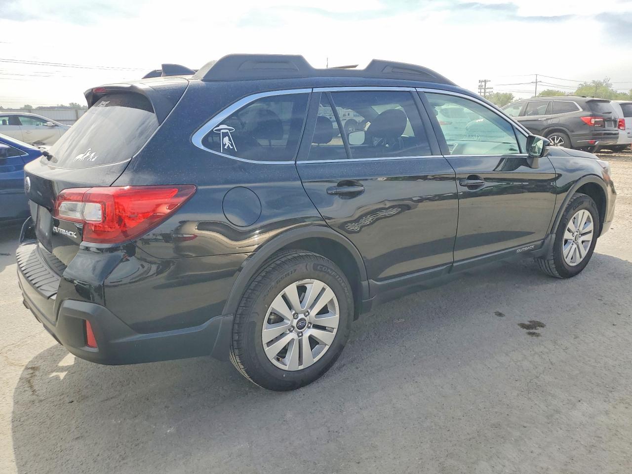 2018 Subaru Outback 2.5i Premium Black vin: 4S4BSAHCXJ3212309