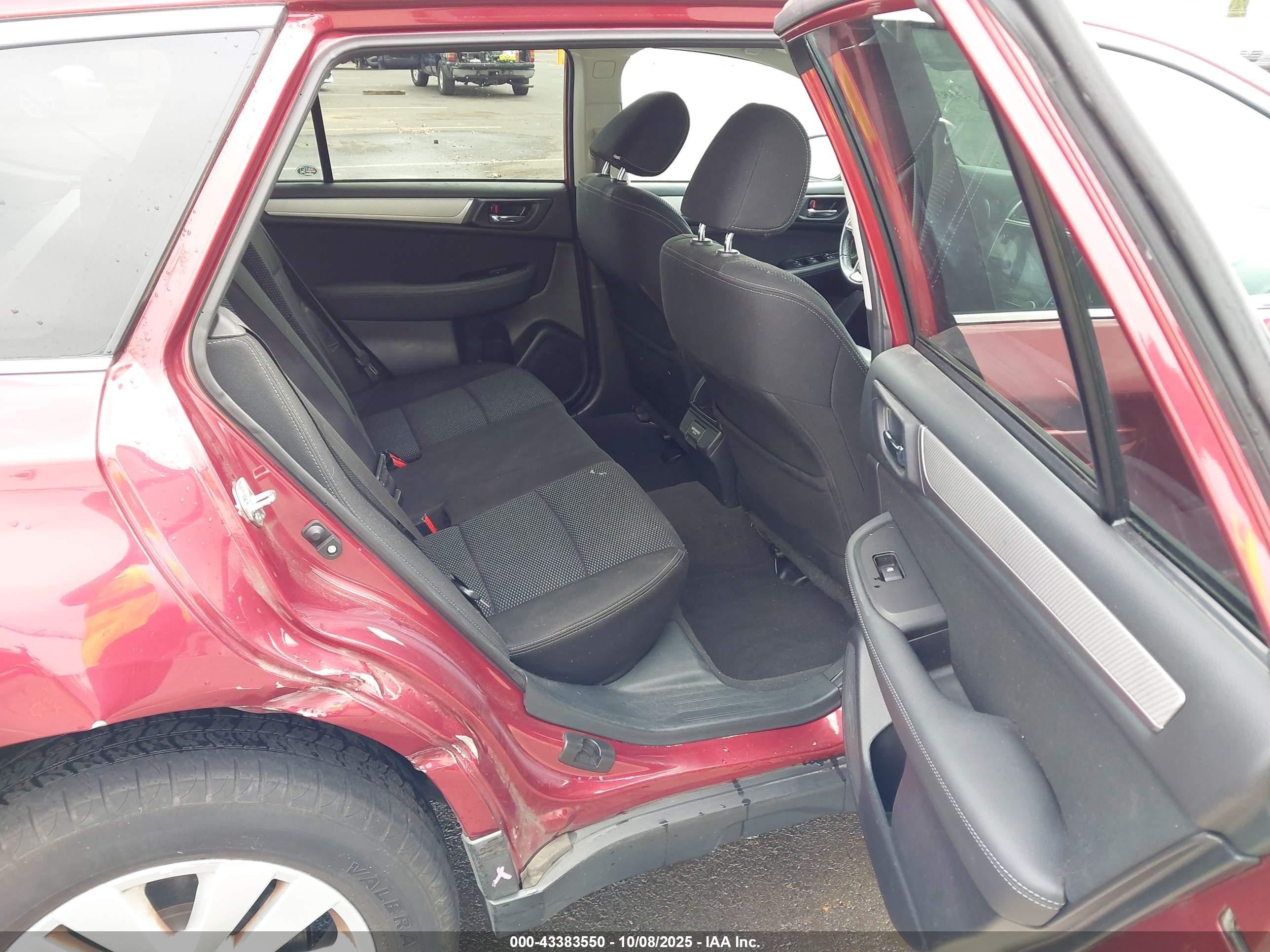 2018 Subaru Outback 2.5i Premium Red vin: 4S4BSAHCXJ3246119