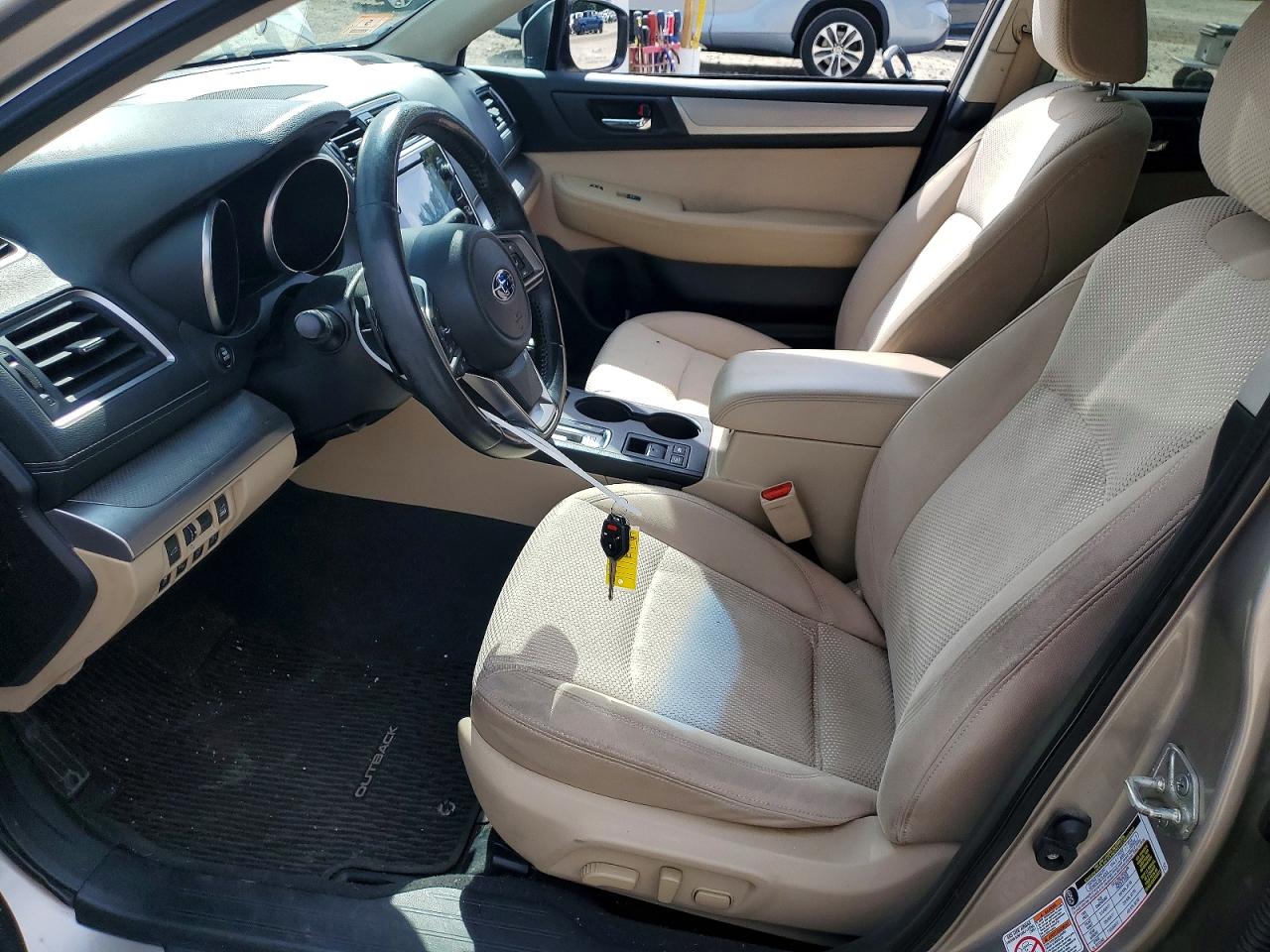 2019 Subaru Outback 2.5i Premium Gray vin: 4S4BSAHCXK3237339