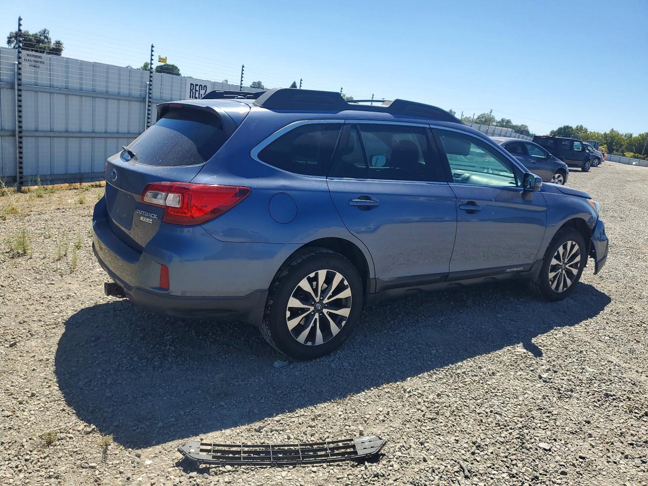 2015 Subaru Outback 2.5i Limited Blue vin: 4S4BSAJC0F3212059