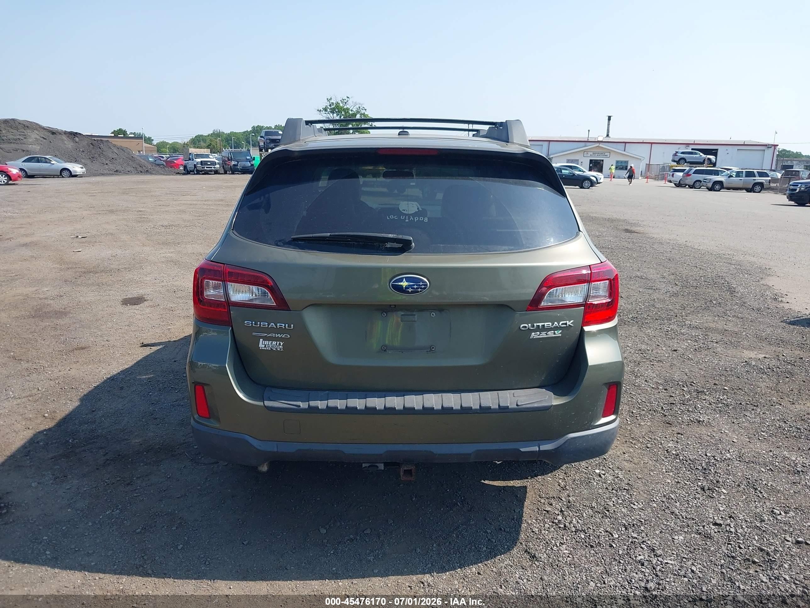 2015 Subaru Outback 2.5i Limited Green vin: 4S4BSAJC0F3225250