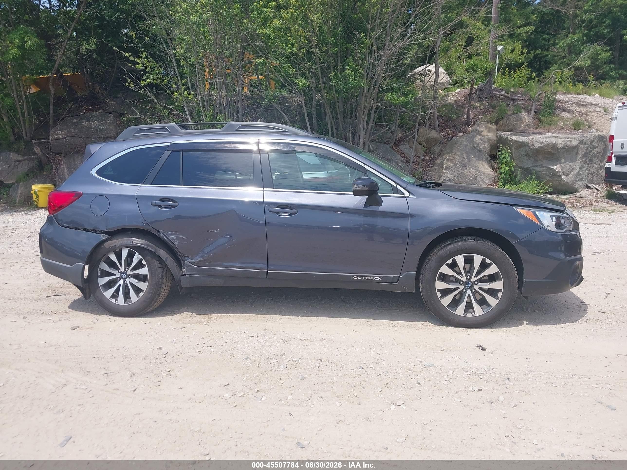 2015 Subaru Outback 2.5i Limited Gray vin: 4S4BSAJC1F3237598
