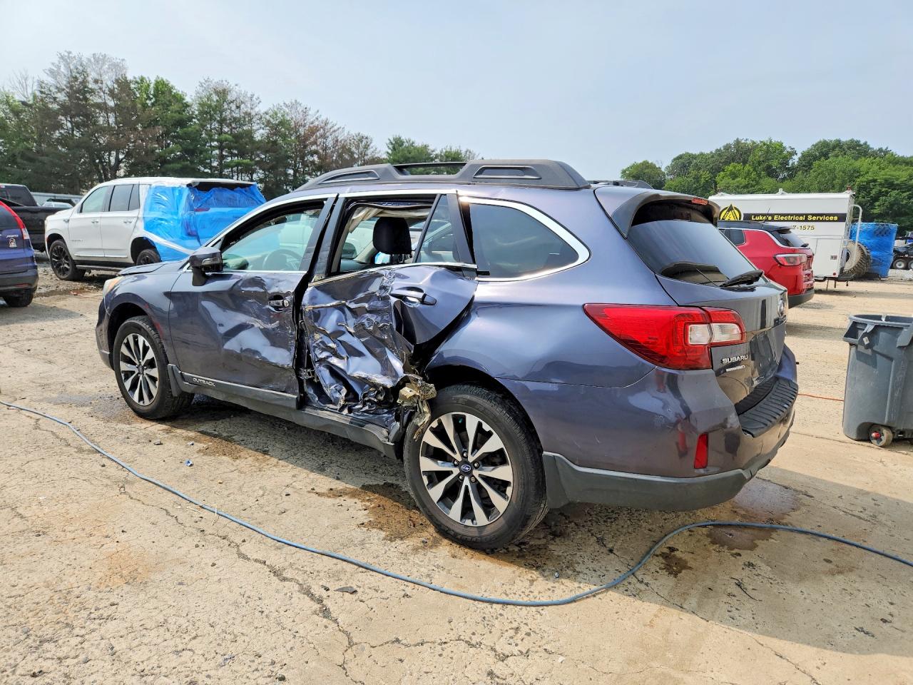 2015 Subaru Outback 2.5i Limited Blue vin: 4S4BSAJC1F3262386