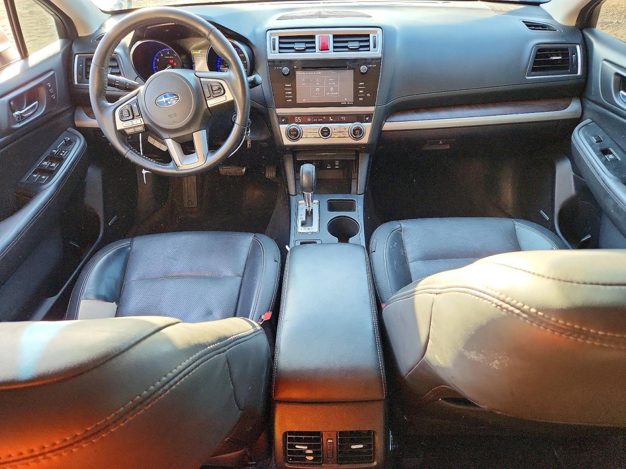 2015 Subaru Outback 2.5i Limited Серебряный vin: 4S4BSAJC2F3236766