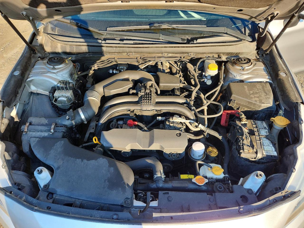 2015 Subaru Outback 2.5i Limited Серебряный vin: 4S4BSAJC2F3236766