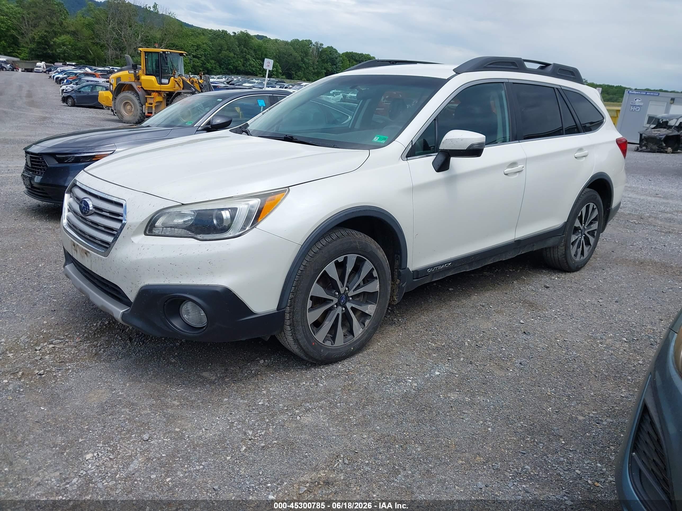 2015 Subaru Outback 2.5i Limited Белый vin: 4S4BSAJC2F3292769