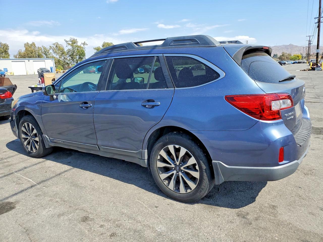 2015 Subaru Outback 2.5i Limited Blue vin: 4S4BSAJC3F3263376
