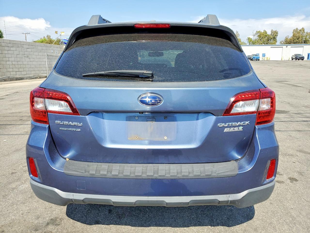 2015 Subaru Outback 2.5i Limited Blue vin: 4S4BSAJC3F3263376