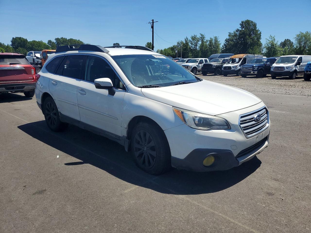 2015 Subaru Outback 2.5i Limited White vin: 4S4BSAJC3F3352963
