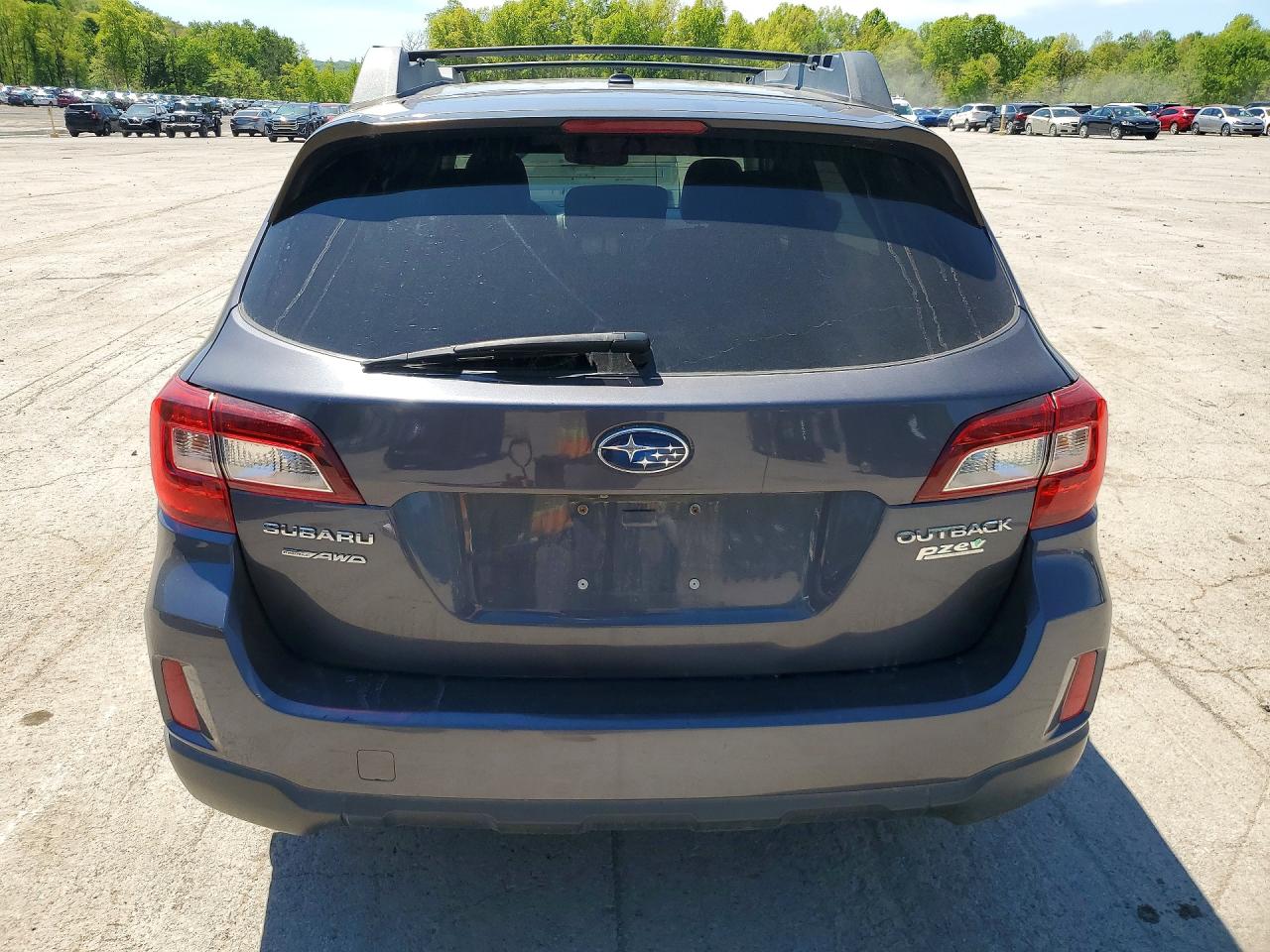 2015 Subaru Outback 2.5i Limited Gray vin: 4S4BSAJC4F3220732