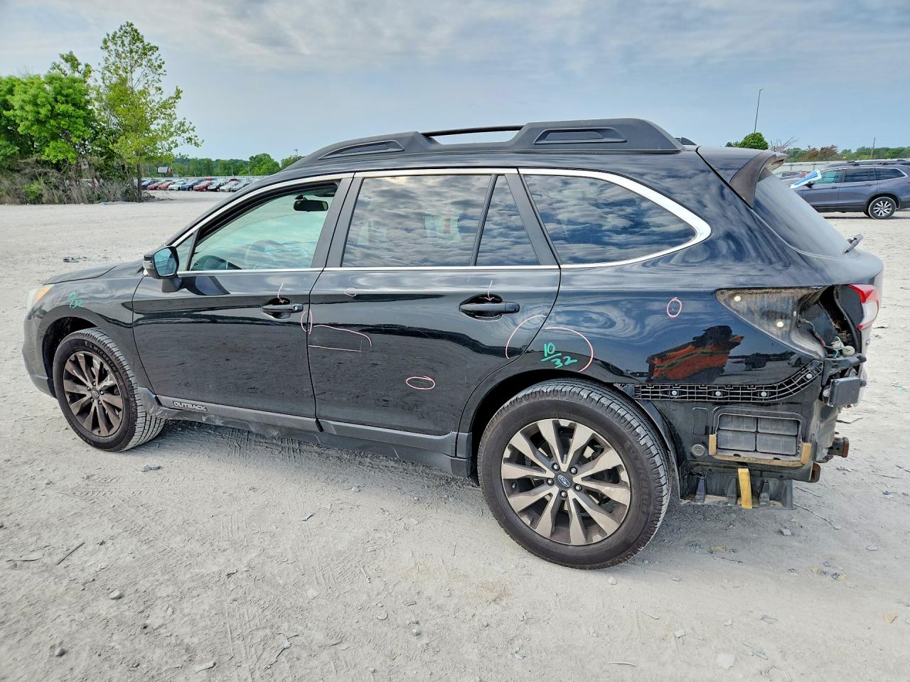 2015 Subaru Outback 2.5i Limited Черный vin: 4S4BSAJC4F3286441