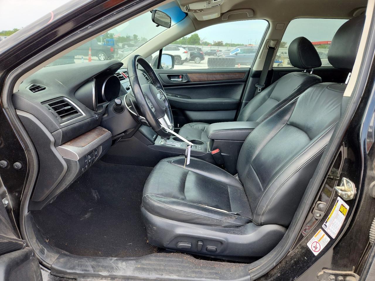 2015 Subaru Outback 2.5i Limited Черный vin: 4S4BSAJC4F3286441