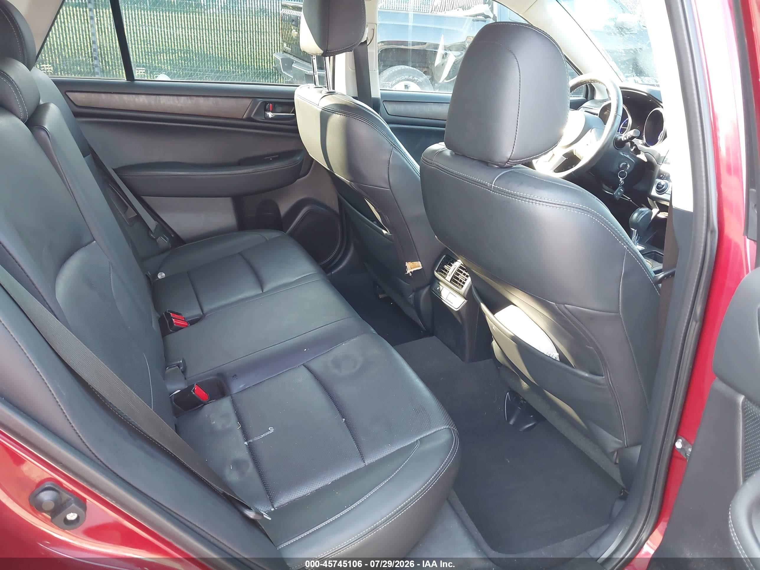 2015 Subaru Outback 2.5i Limited Burgundy vin: 4S4BSAJC4F3314142