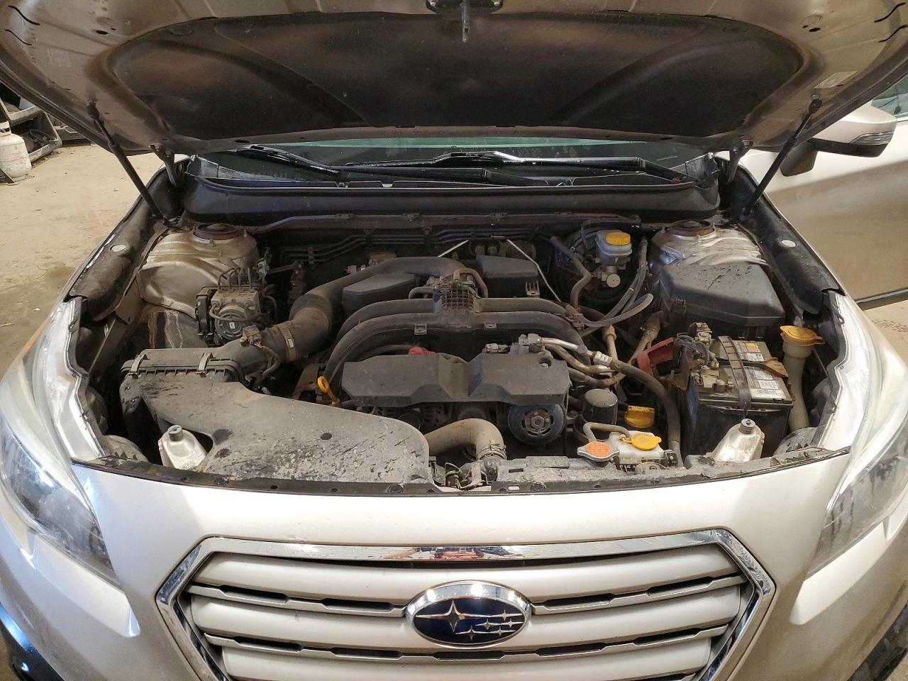 2015 Subaru Outback 2.5i Limited Silver vin: 4S4BSAJC6F3359227