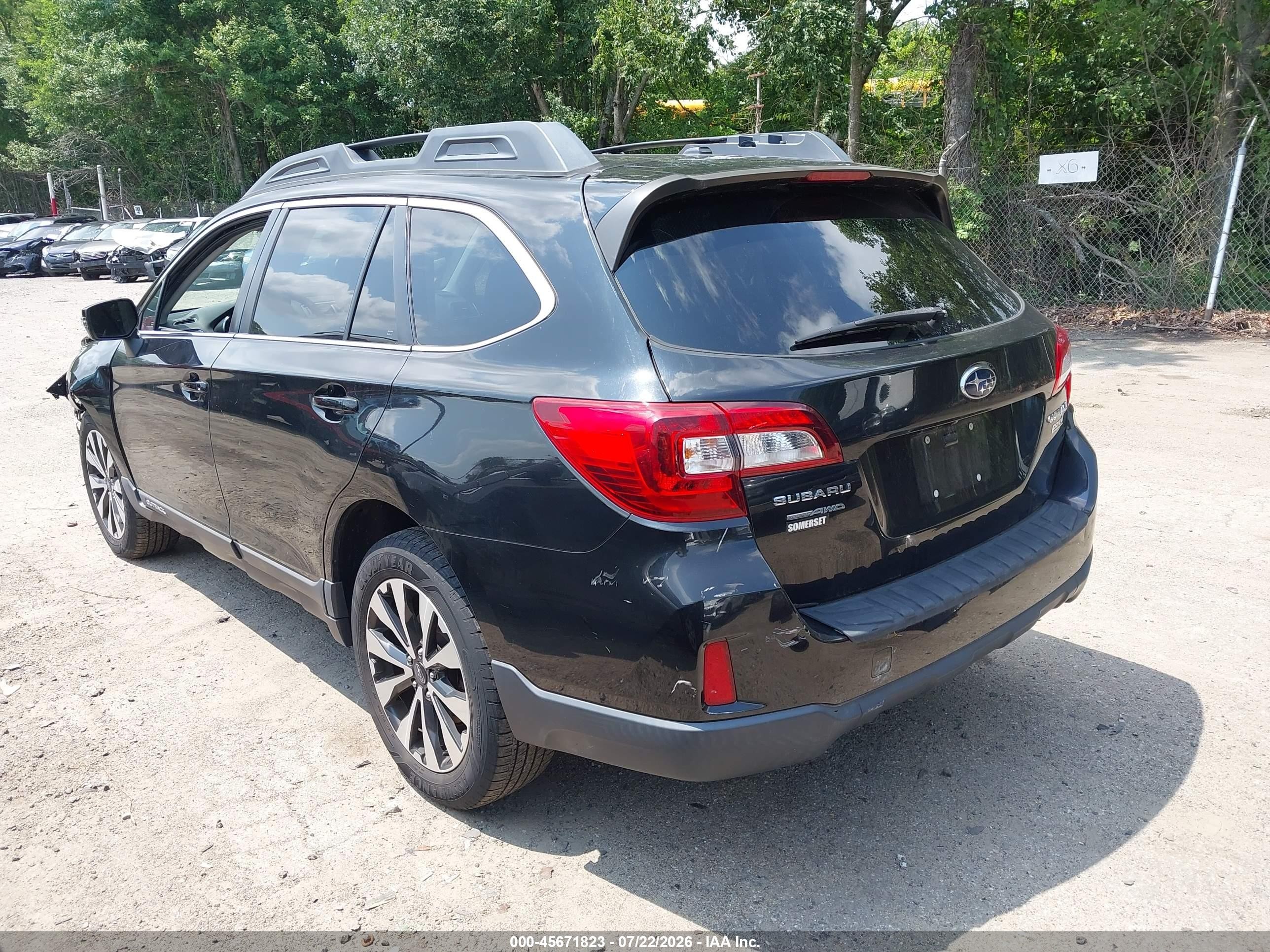 2015 Subaru Outback 2.5i Limited Черный vin: 4S4BSAJC8F3342638