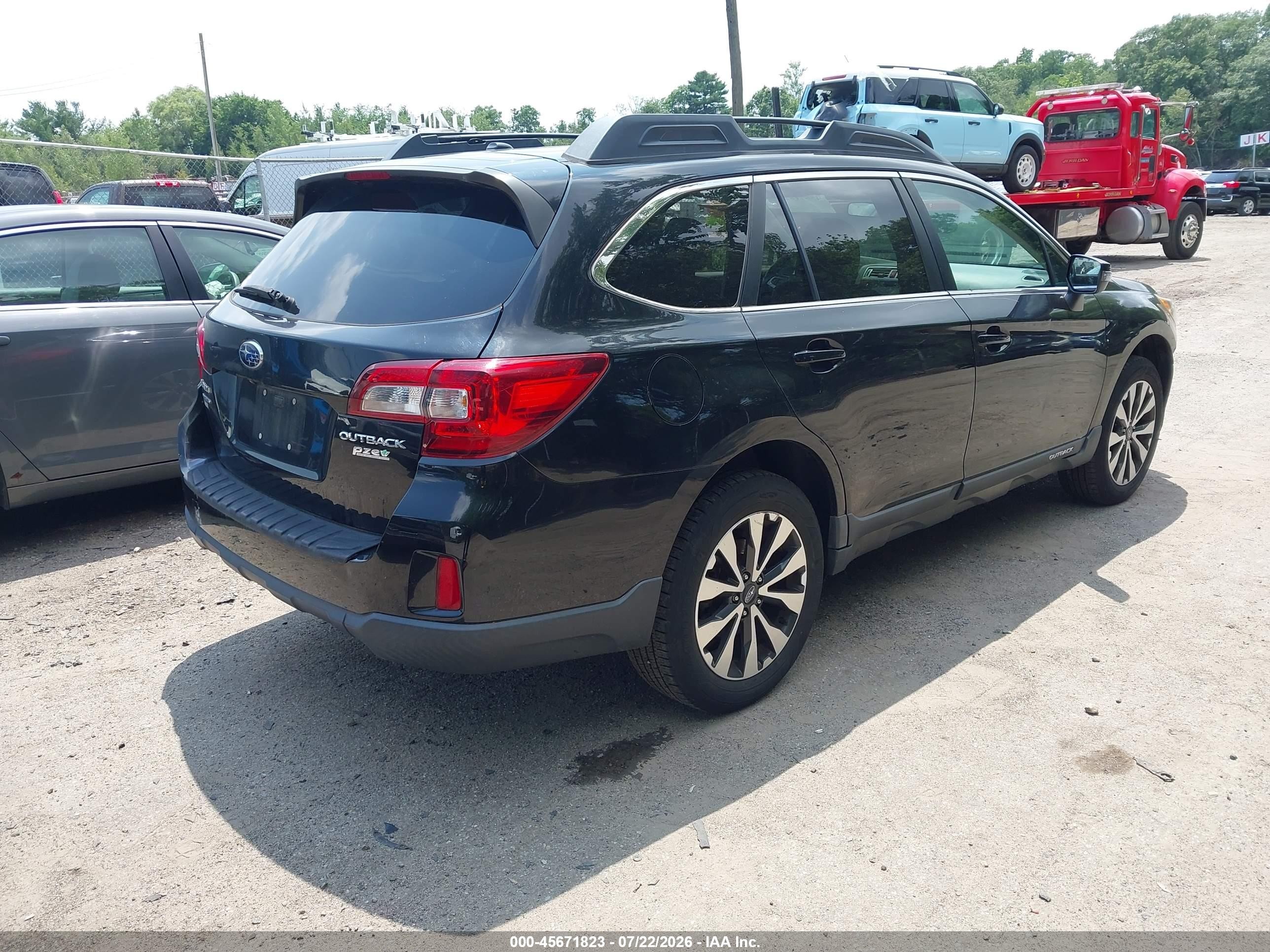 2015 Subaru Outback 2.5i Limited Черный vin: 4S4BSAJC8F3342638