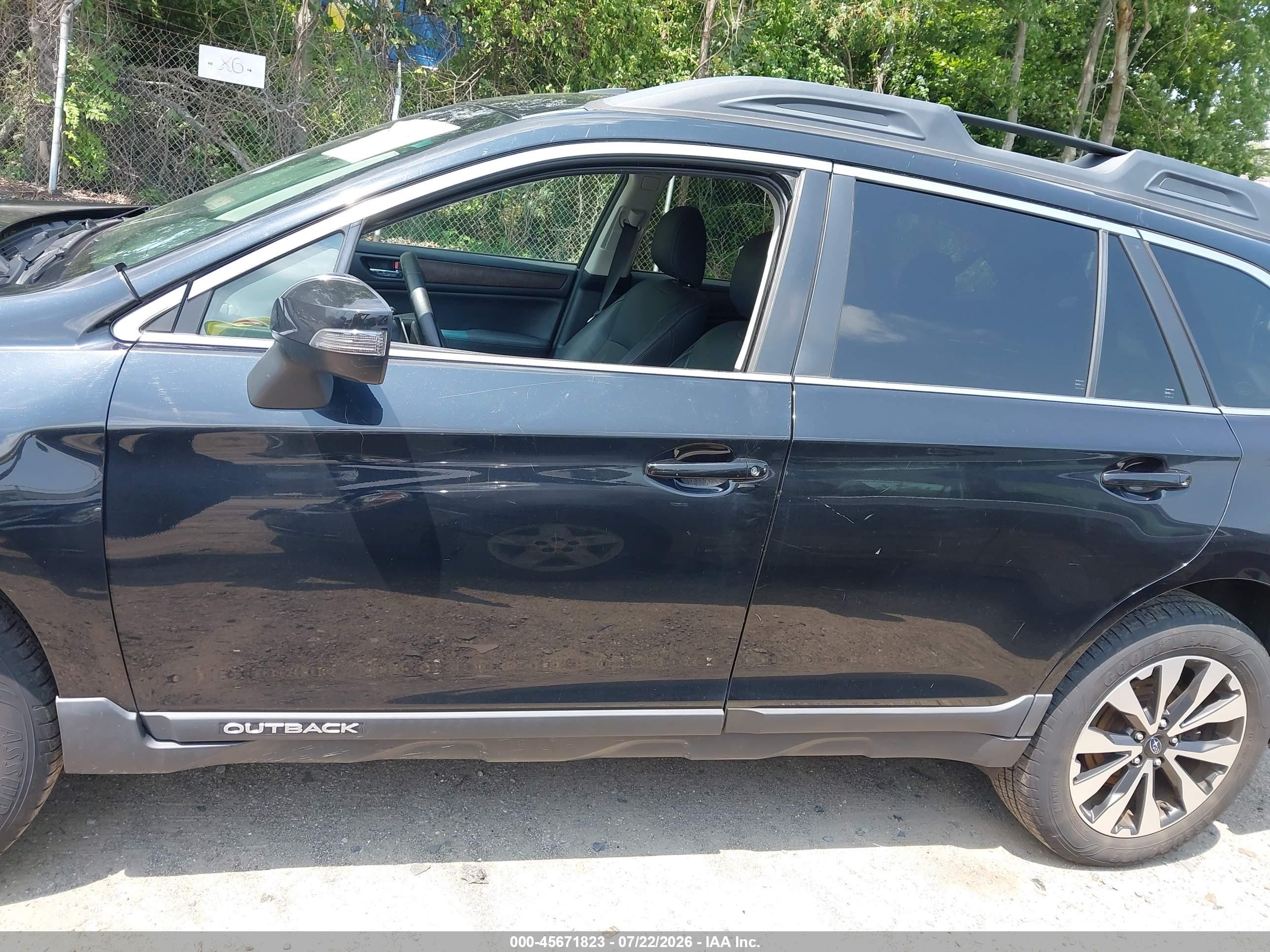 2015 Subaru Outback 2.5i Limited Черный vin: 4S4BSAJC8F3342638