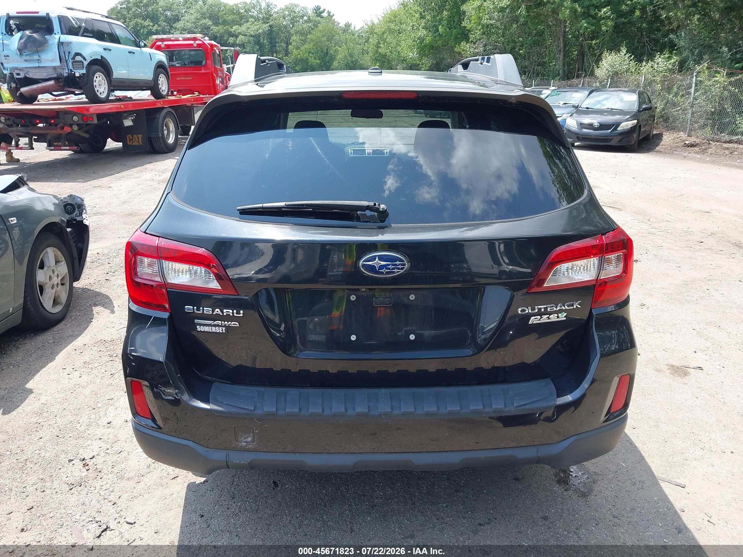 2015 Subaru Outback 2.5i Limited Черный vin: 4S4BSAJC8F3342638