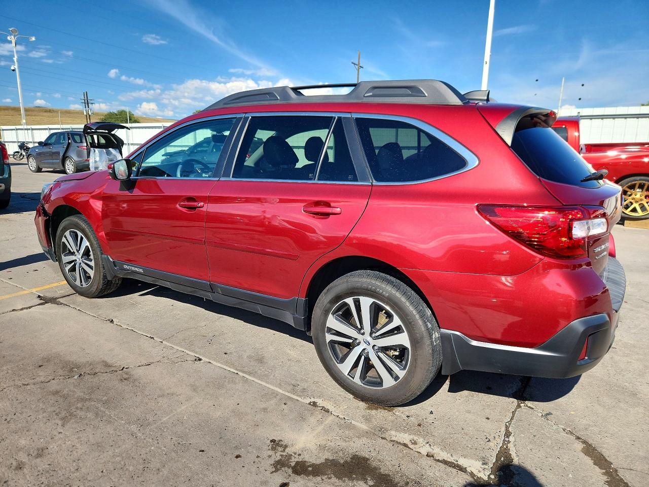 2019 Subaru Outback 2.5i Limited Red vin: 4S4BSAJC8K3343802