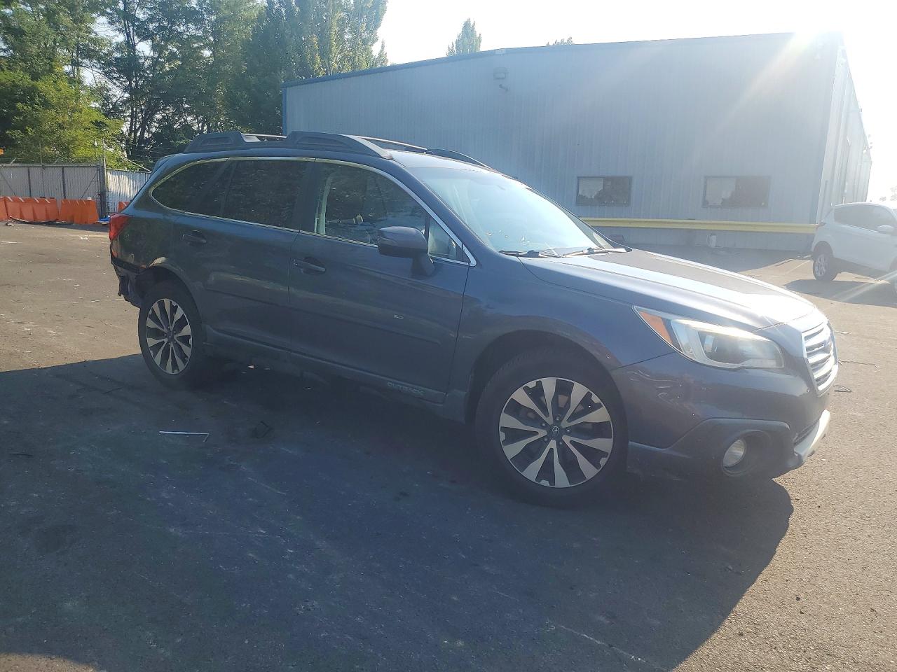 2015 Subaru Outback 2.5i Limited Gray vin: 4S4BSAJC9F3326237