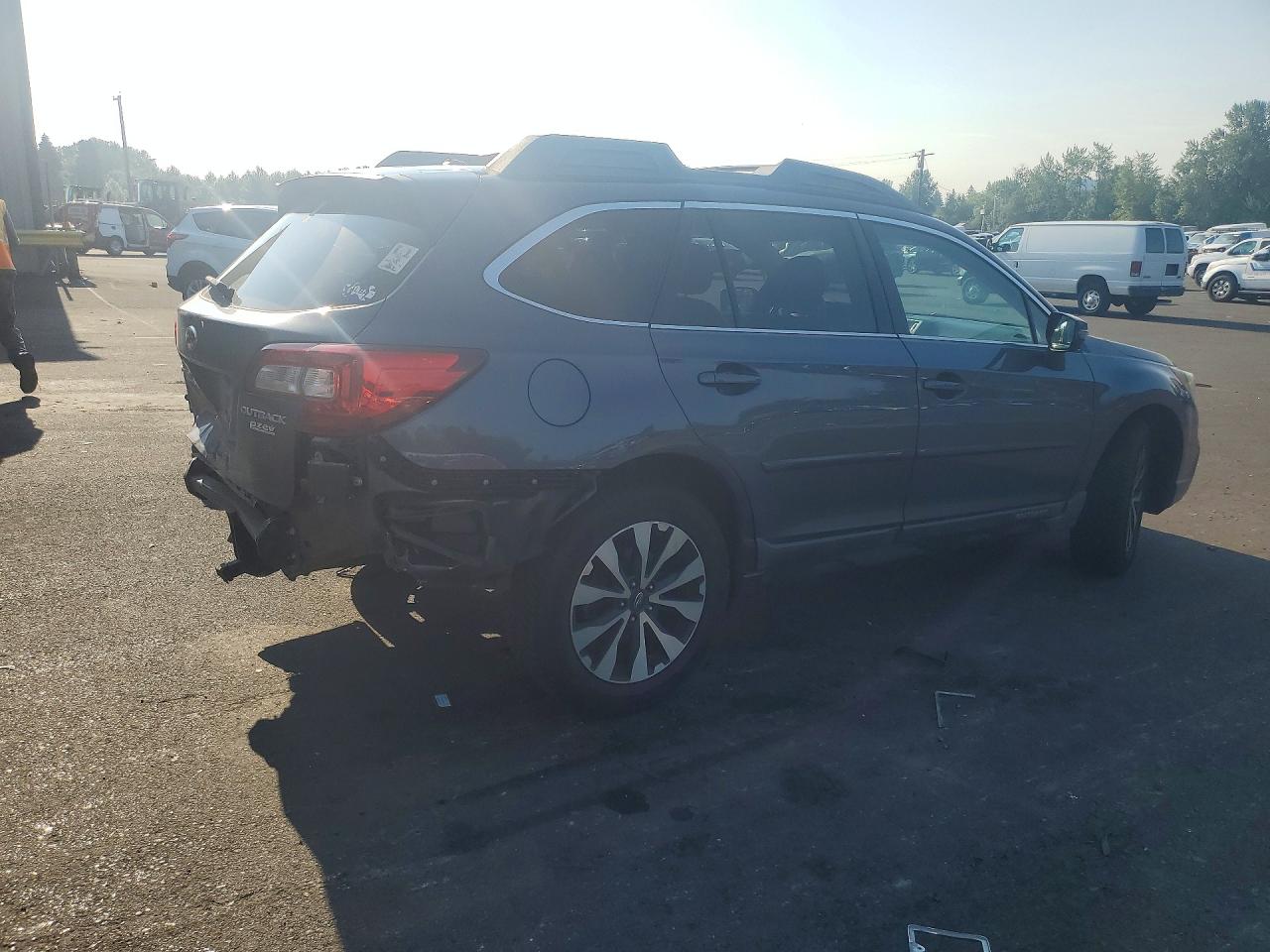 2015 Subaru Outback 2.5i Limited Gray vin: 4S4BSAJC9F3326237