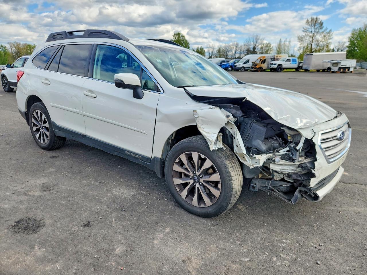 2015 Subaru Outback 2.5i Limited White vin: 4S4BSAJC9F3348724