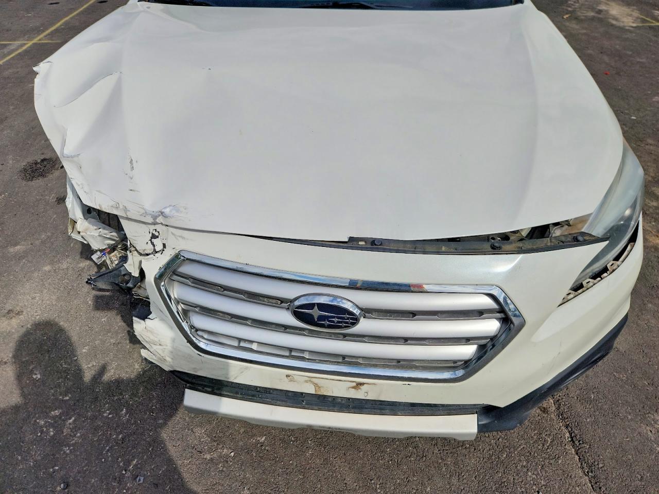 2015 Subaru Outback 2.5i Limited White vin: 4S4BSAJC9F3348724