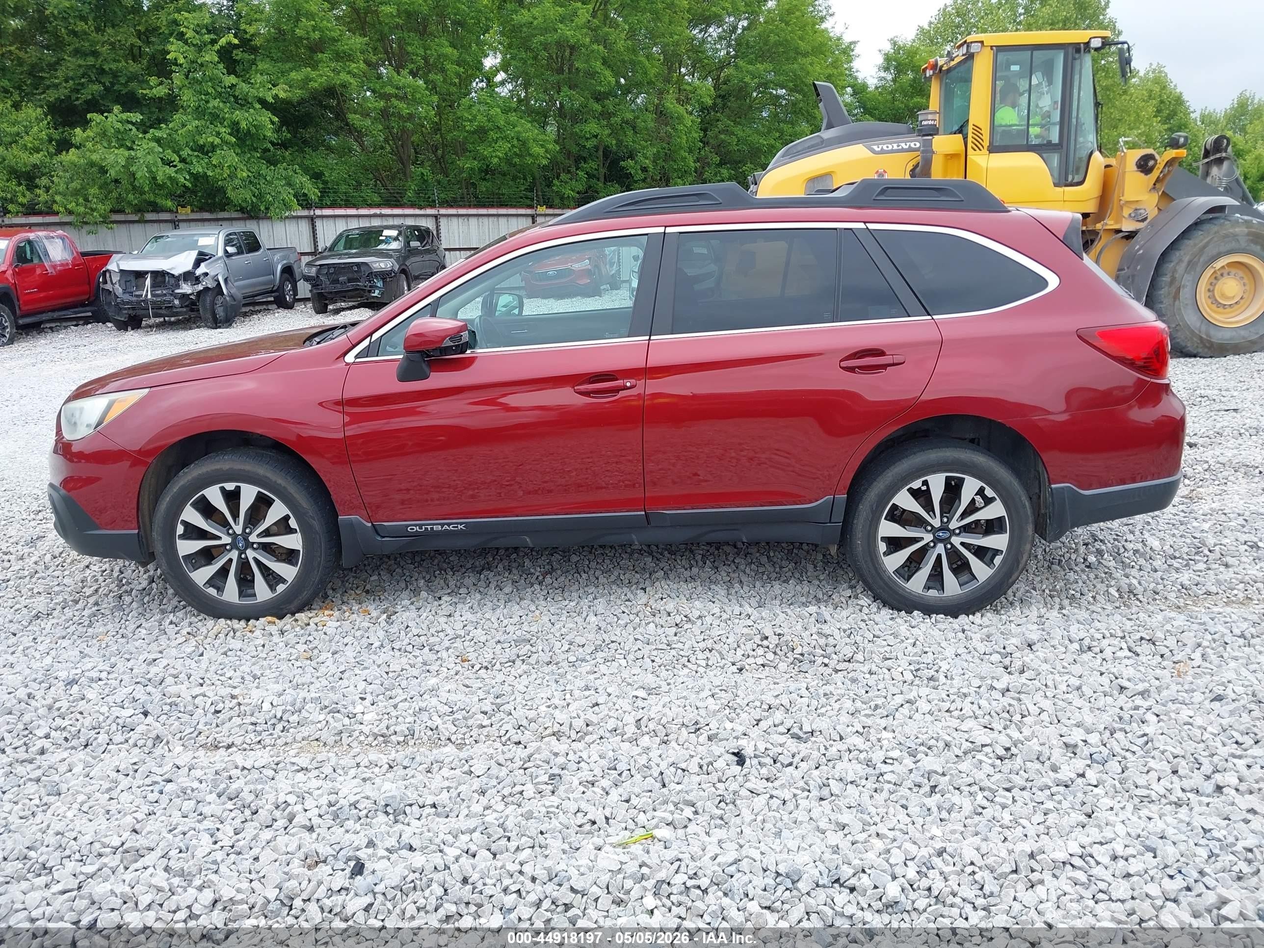 2017 Subaru Outback 2.5i Limited Бордовый vin: 4S4BSAKC6H3214822