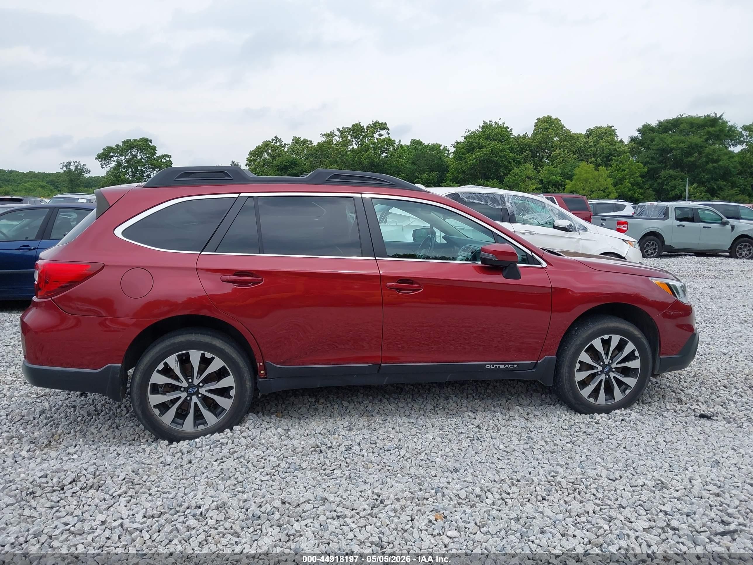 2017 Subaru Outback 2.5i Limited Бордовый vin: 4S4BSAKC6H3214822
