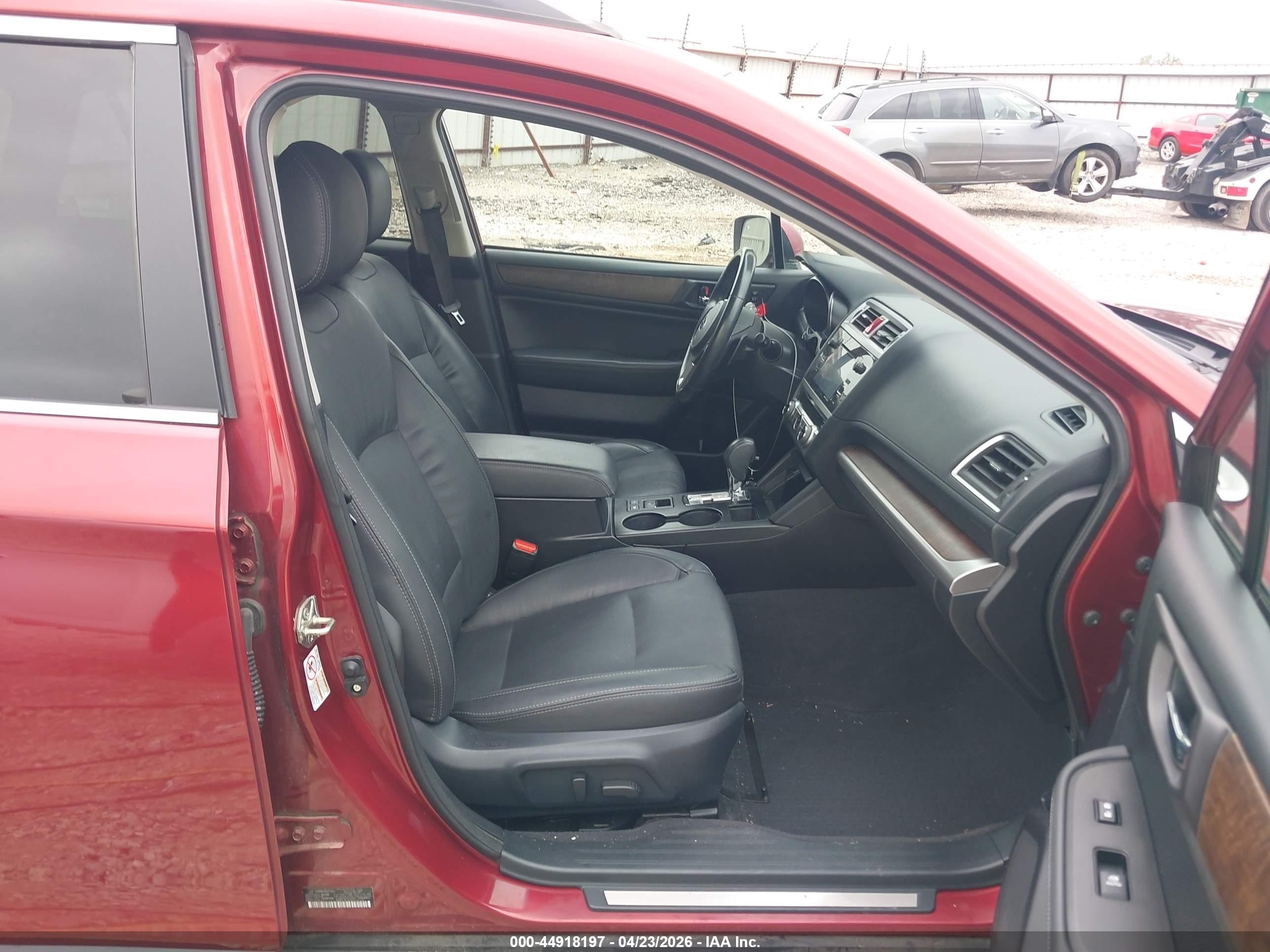 2017 Subaru Outback 2.5i Limited Бордовый vin: 4S4BSAKC6H3214822