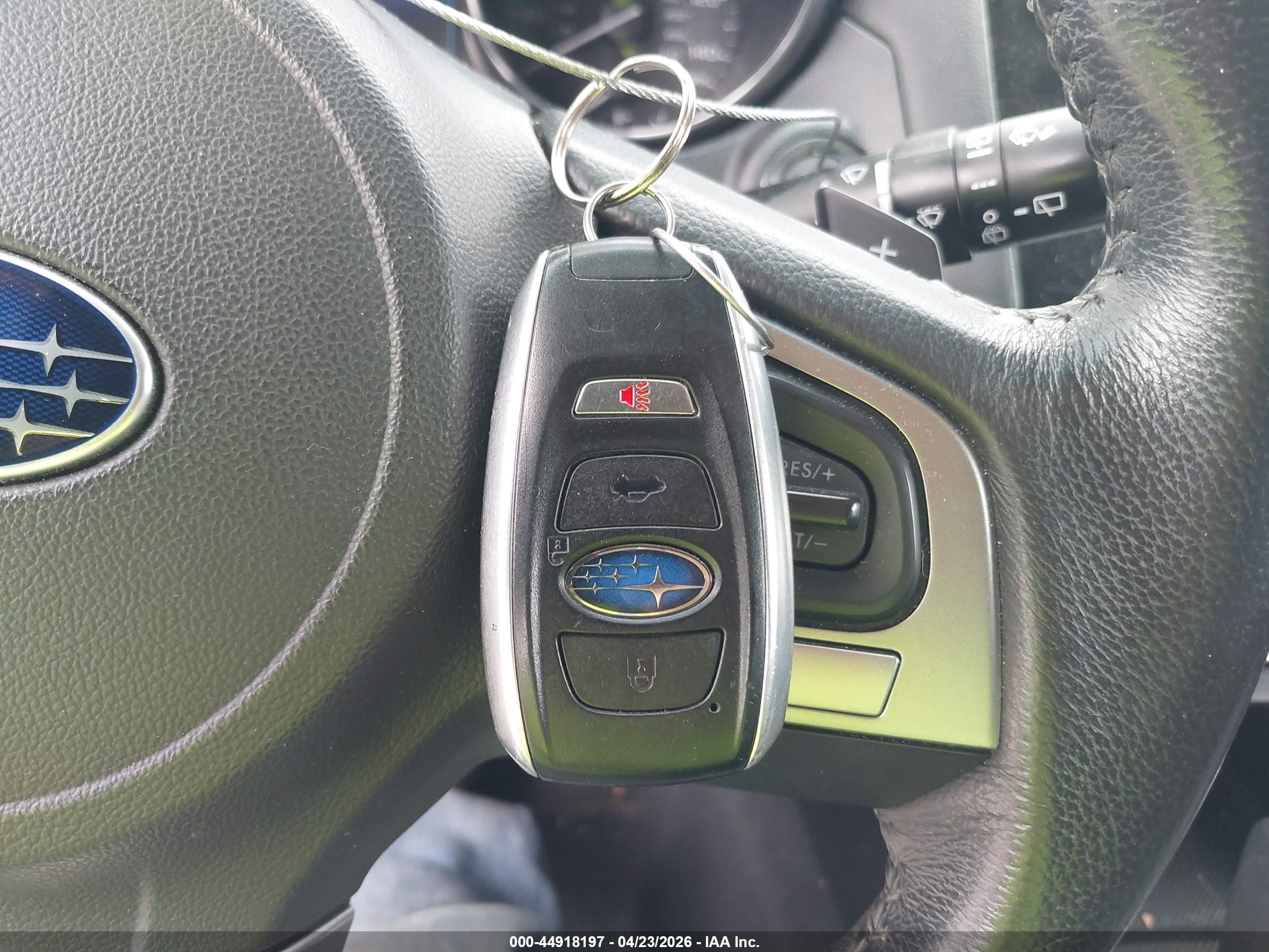 2017 Subaru Outback 2.5i Limited Бордовый vin: 4S4BSAKC6H3214822