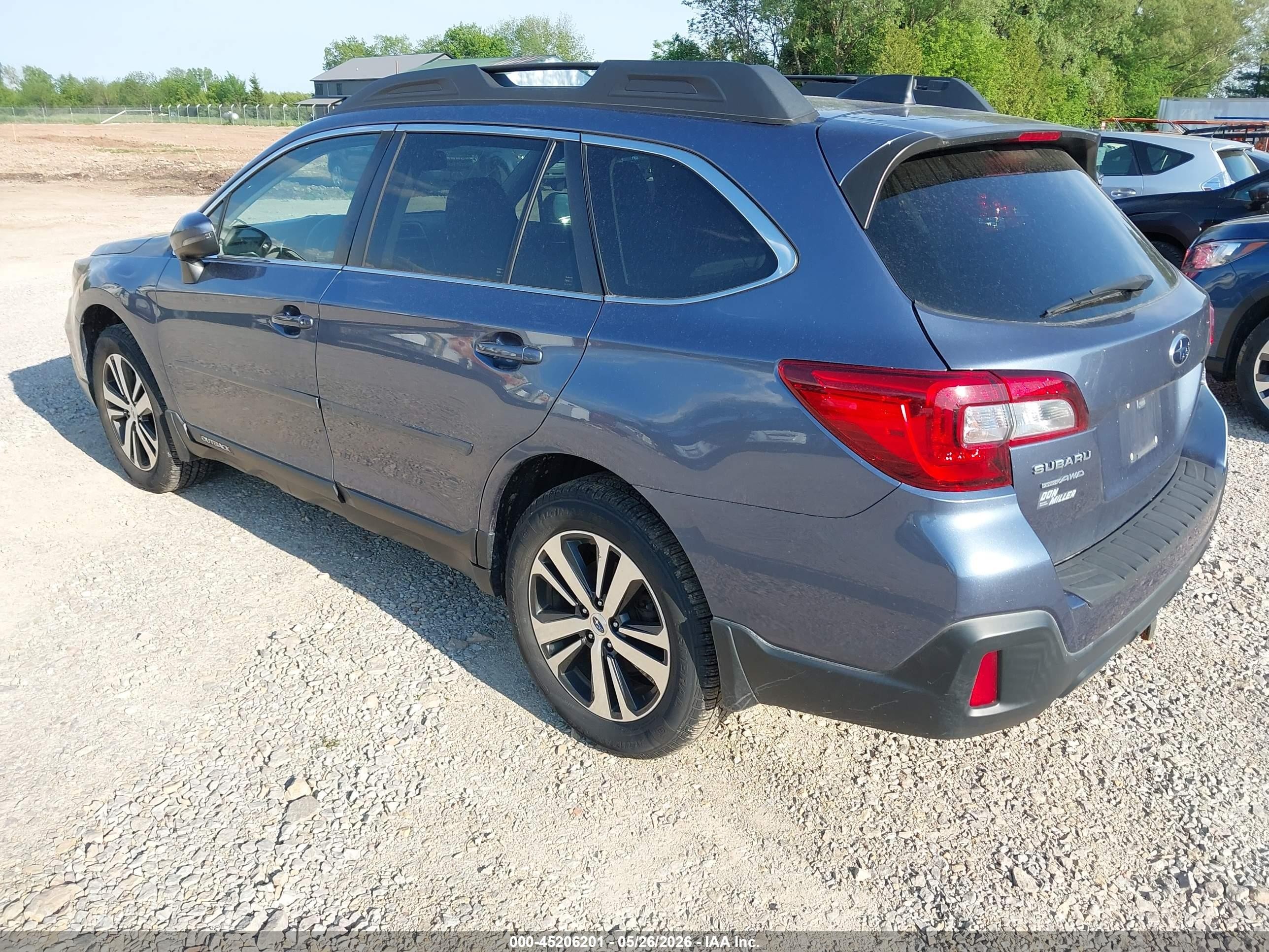 2018 Subaru Outback 2.5i Limited Gray vin: 4S4BSAKC9J3205666