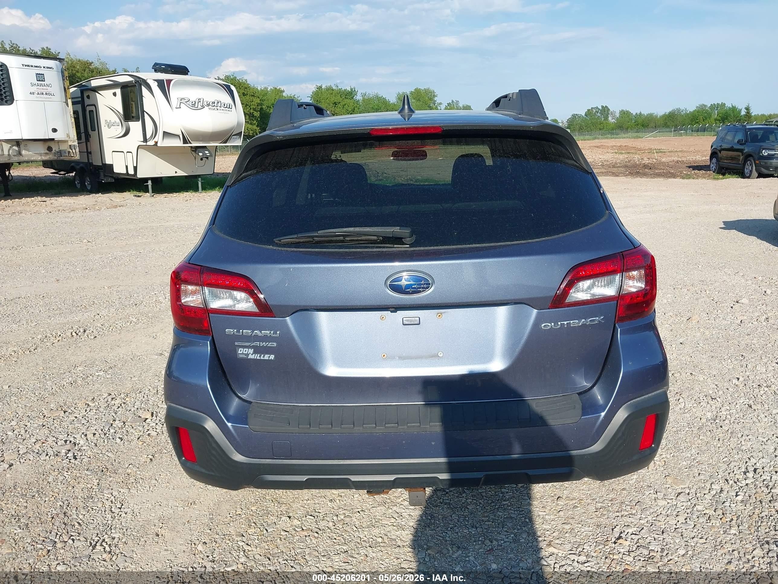 2018 Subaru Outback 2.5i Limited Gray vin: 4S4BSAKC9J3205666