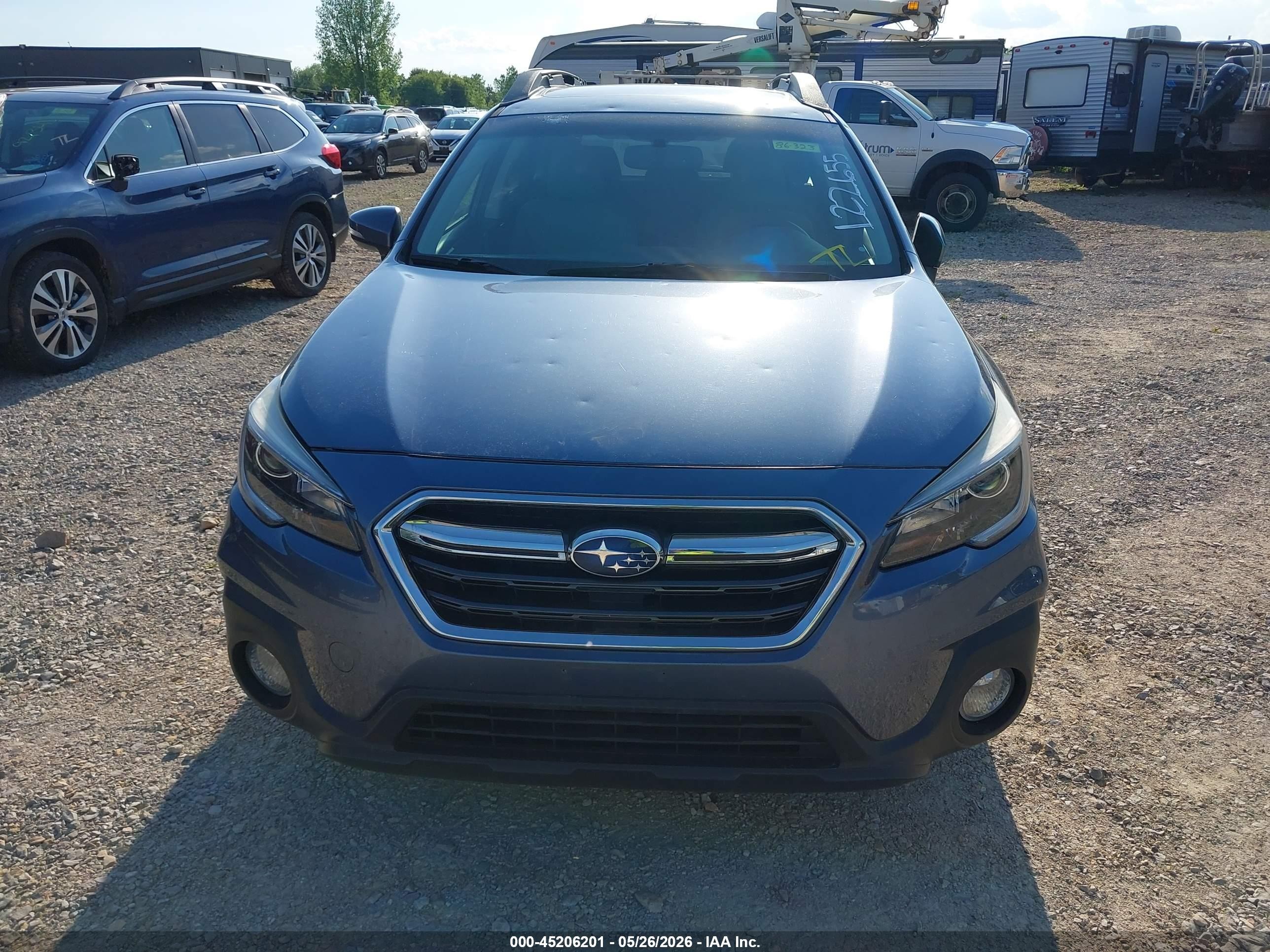 2018 Subaru Outback 2.5i Limited Gray vin: 4S4BSAKC9J3205666