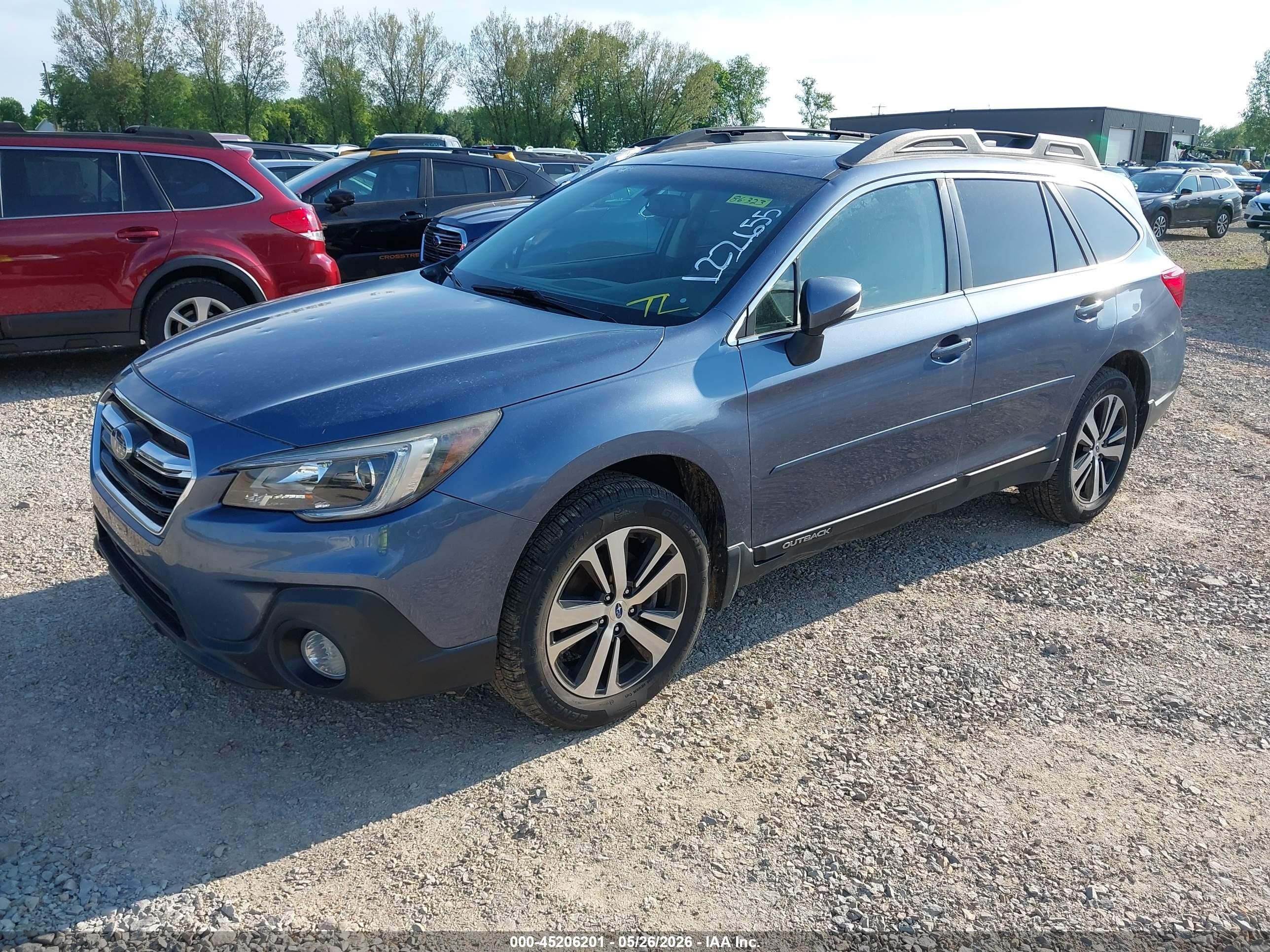 2018 Subaru Outback 2.5i Limited Gray vin: 4S4BSAKC9J3205666