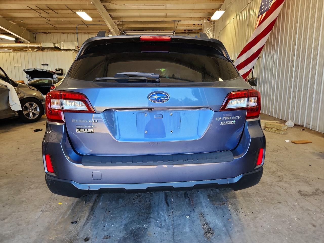 2015 Subaru Outback 2.5i Limited Blue vin: 4S4BSALC0F3212818