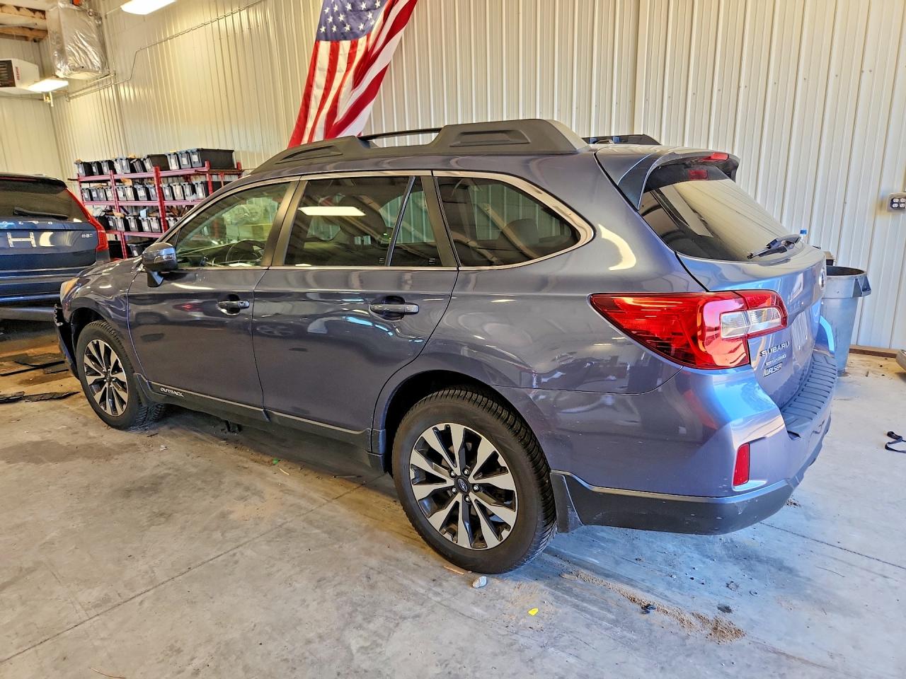 2015 Subaru Outback 2.5i Limited Blue vin: 4S4BSALC0F3212818