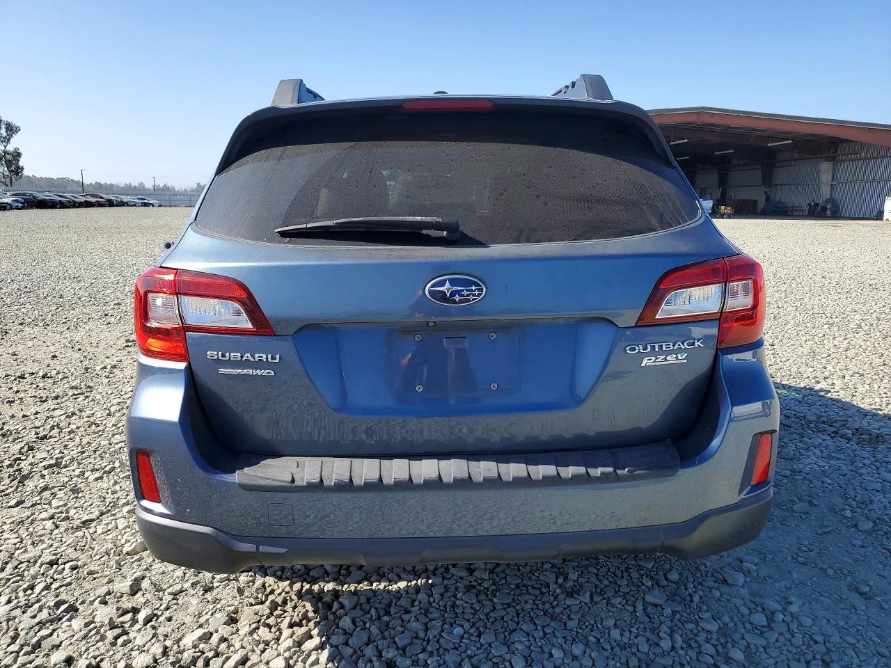 2015 Subaru Outback 2.5i Limited Blue vin: 4S4BSALC0F3305645