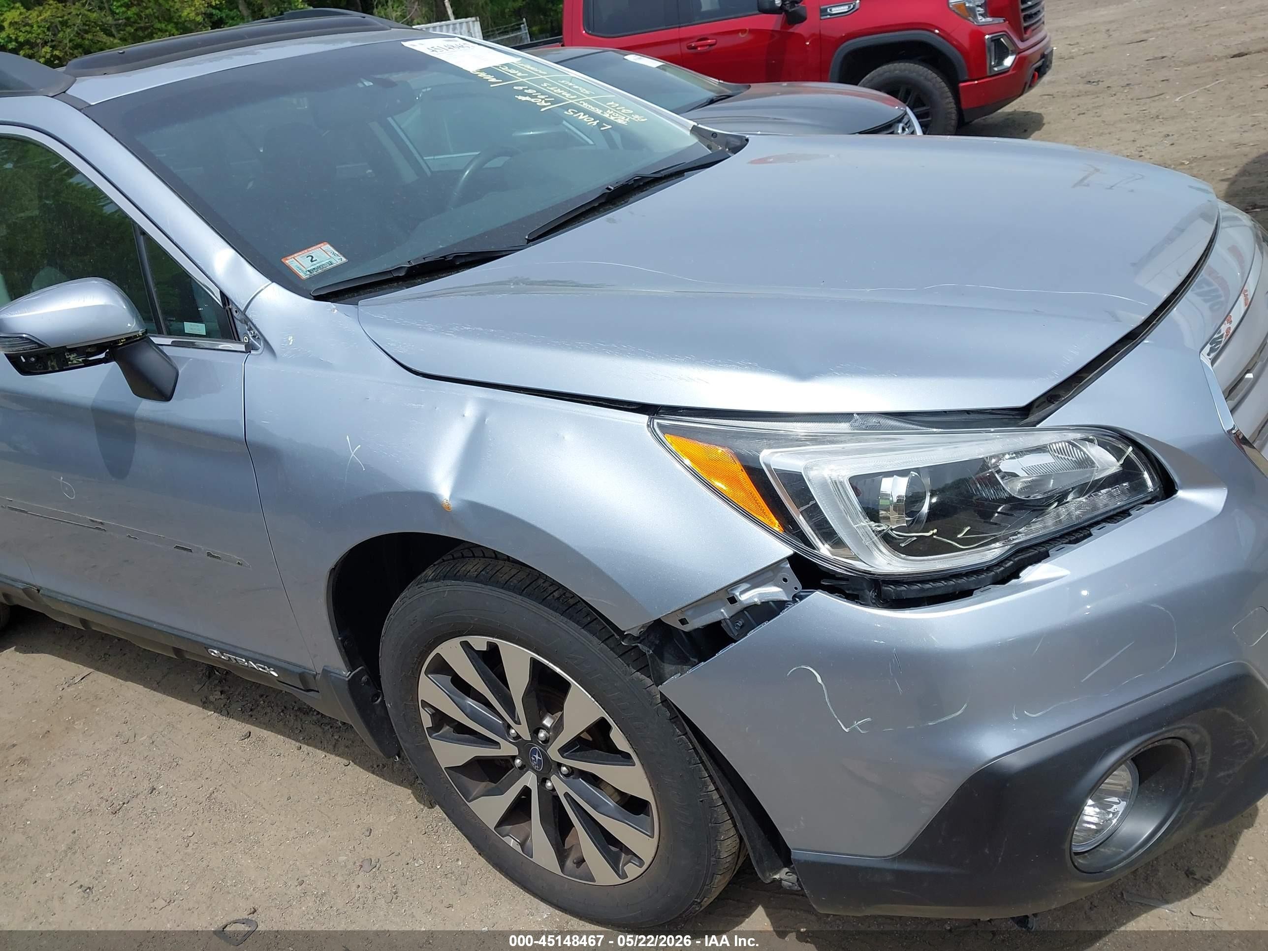2015 Subaru Outback 2.5i Limited Silver vin: 4S4BSALC1F3311776