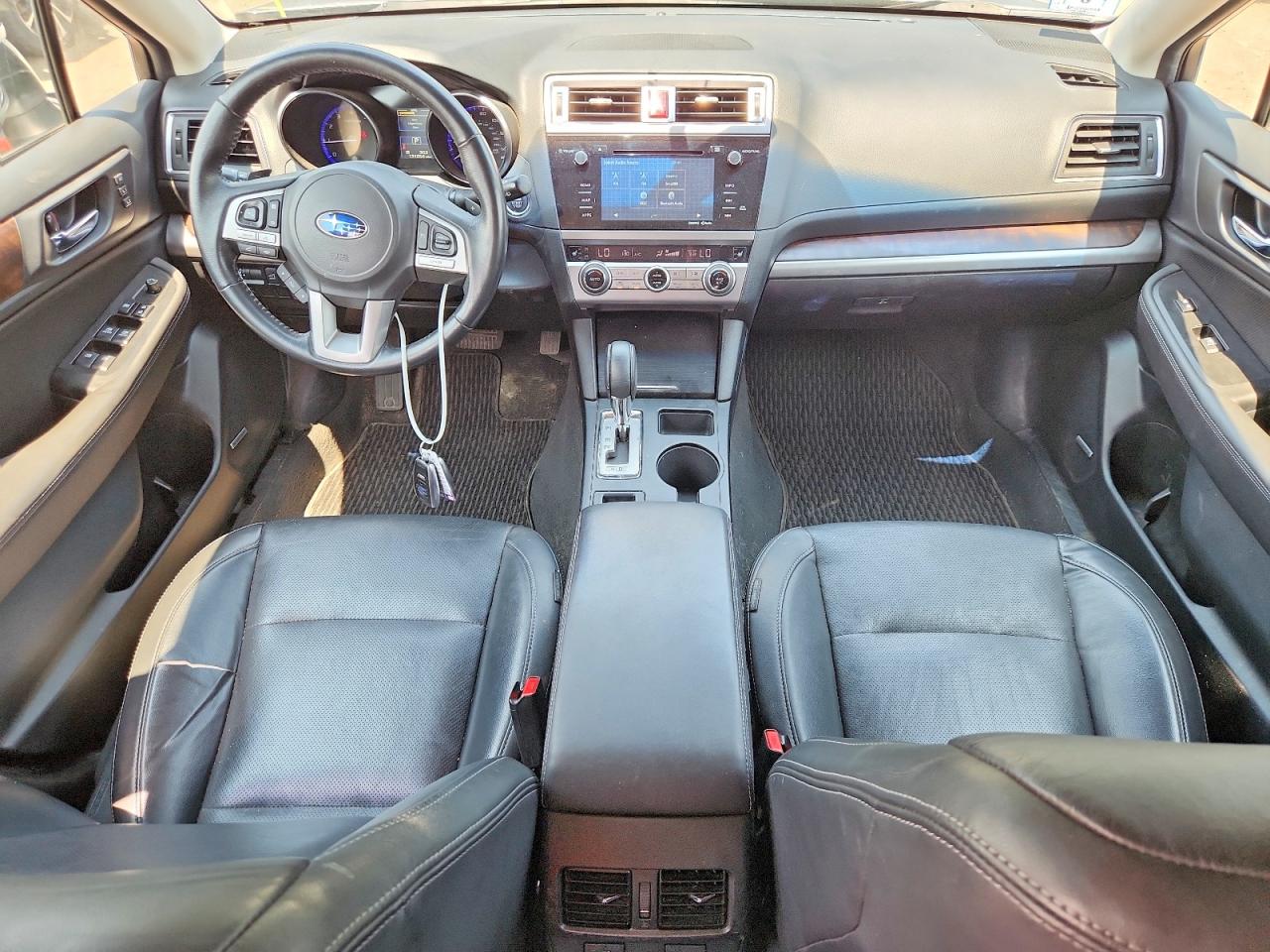 2015 Subaru Outback 2.5i Limited Серебряный vin: 4S4BSALC1F3318968