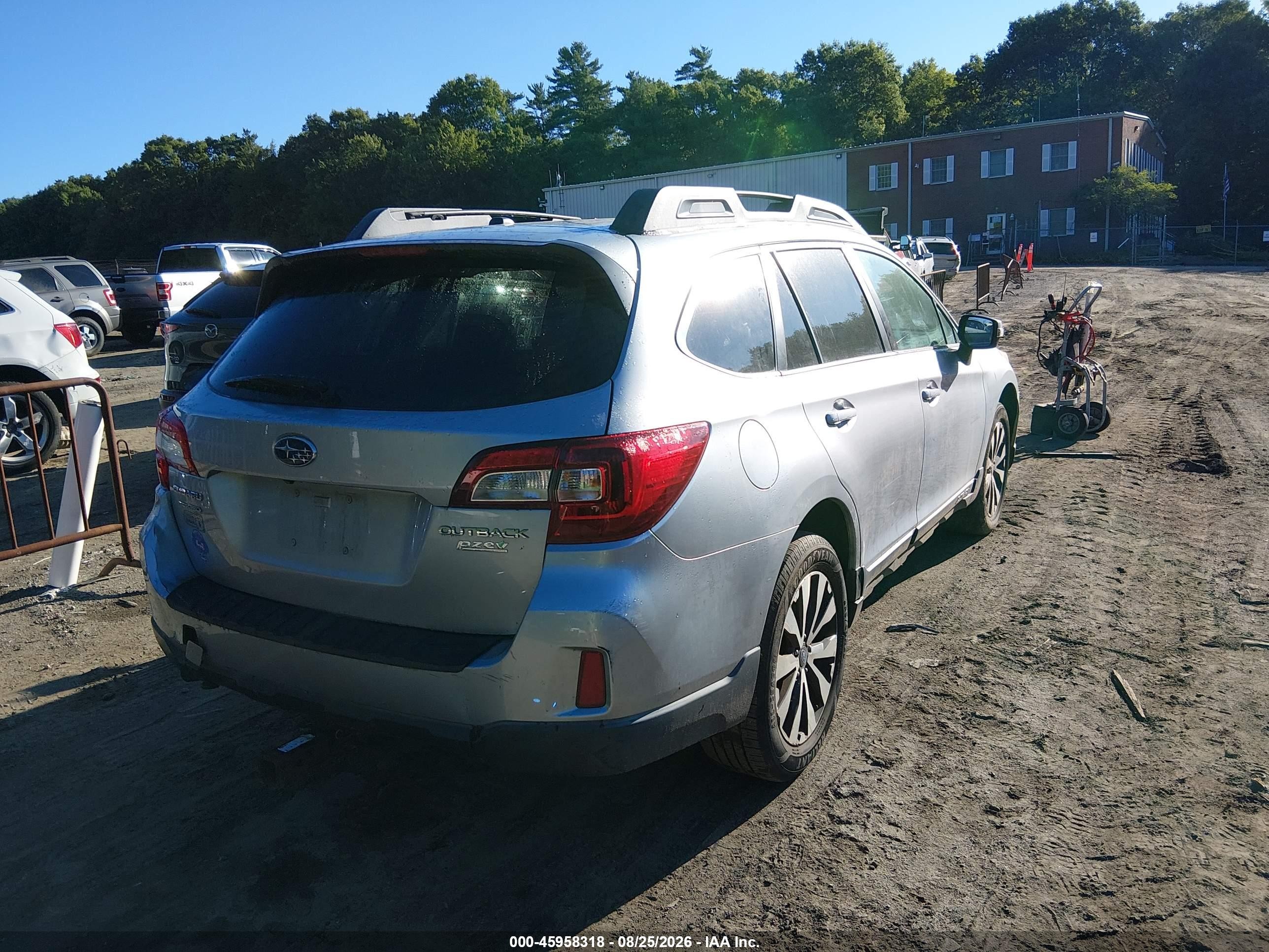 2015 Subaru Outback 2.5i Limited Light Blue vin: 4S4BSALC1F3347354