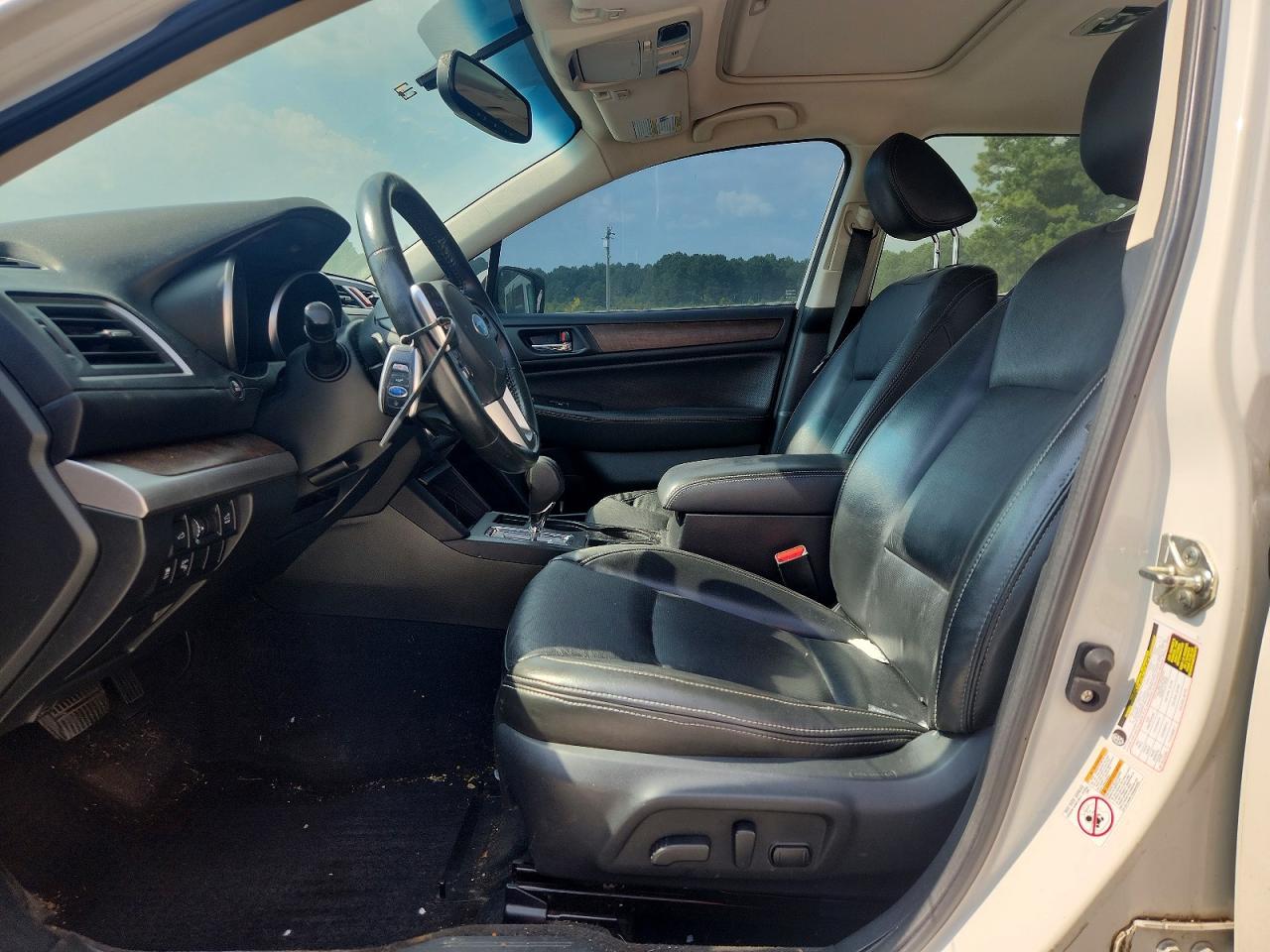 2015 Subaru Outback 2.5i Limited Белый vin: 4S4BSALC2F3228339