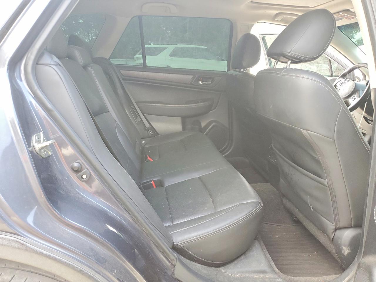 2015 Subaru Outback 2.5i Limited Gray vin: 4S4BSALC2F3228874