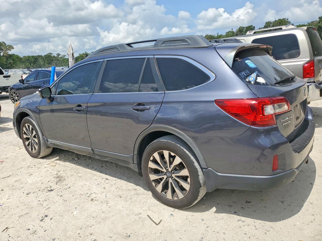 2015 Subaru Outback 2.5i Limited Gray vin: 4S4BSALC2F3228874