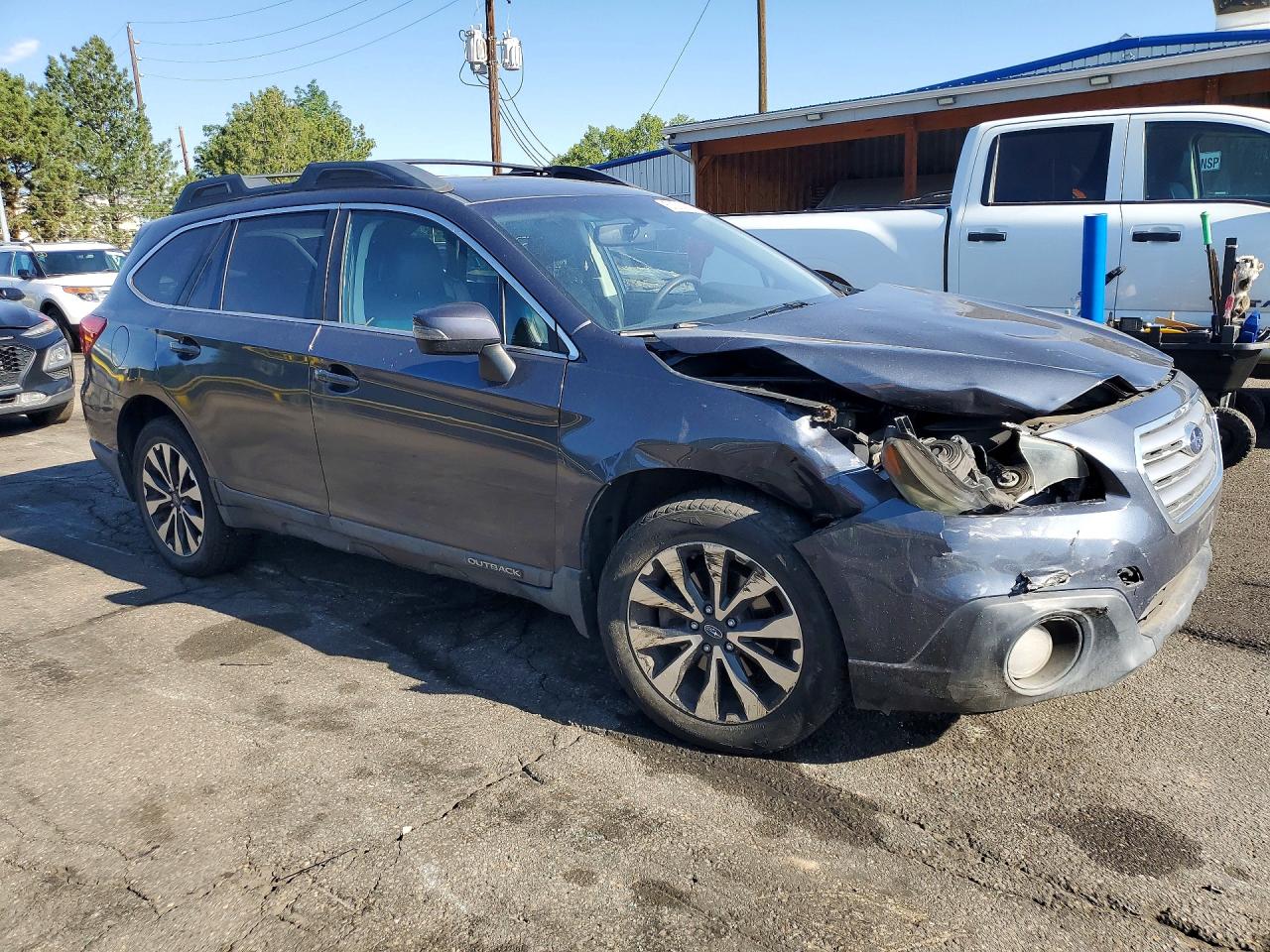 2015 Subaru Outback 2.5i Limited Gray vin: 4S4BSALC2F3242631