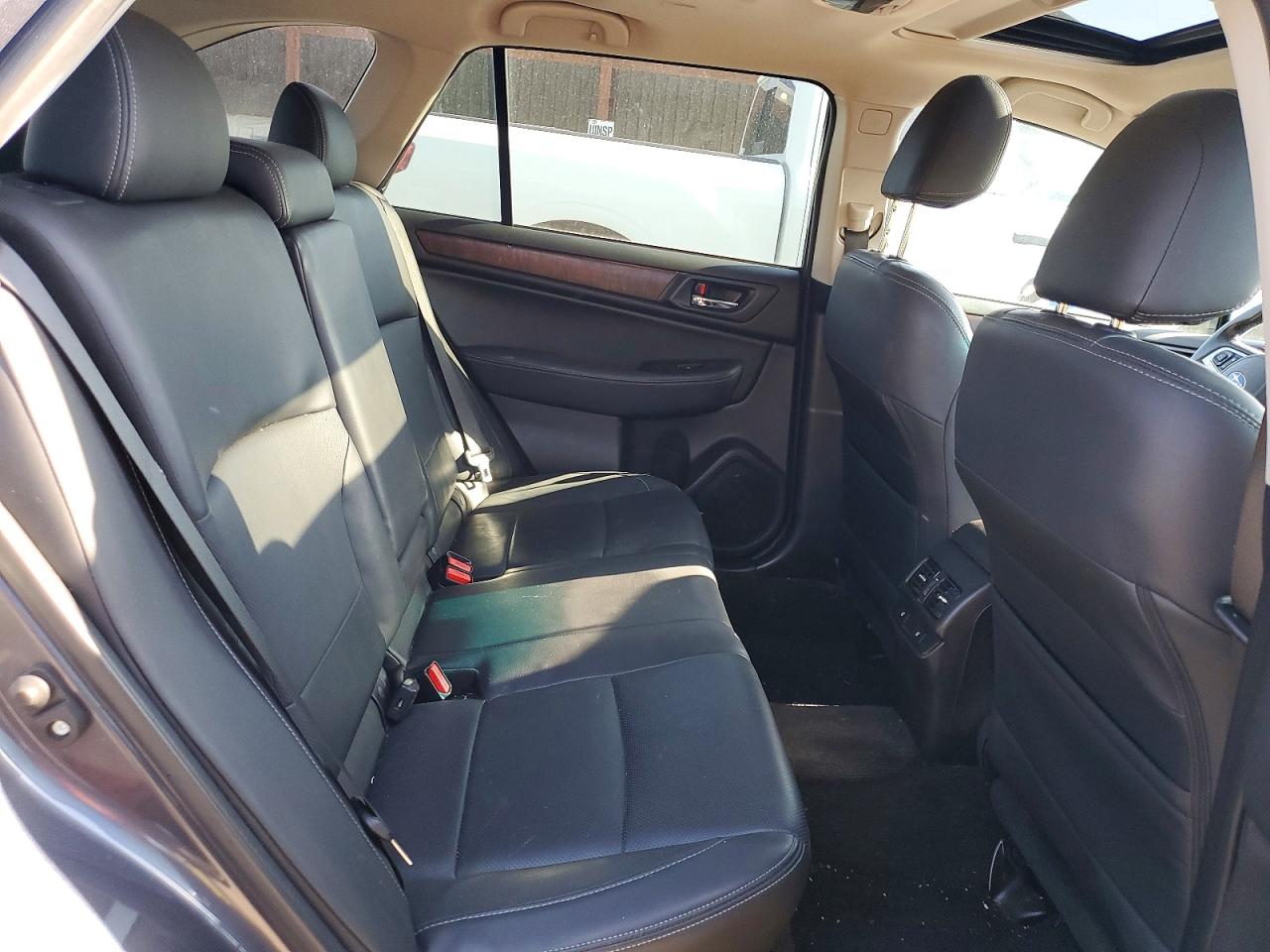 2015 Subaru Outback 2.5i Limited Gray vin: 4S4BSALC2F3242631