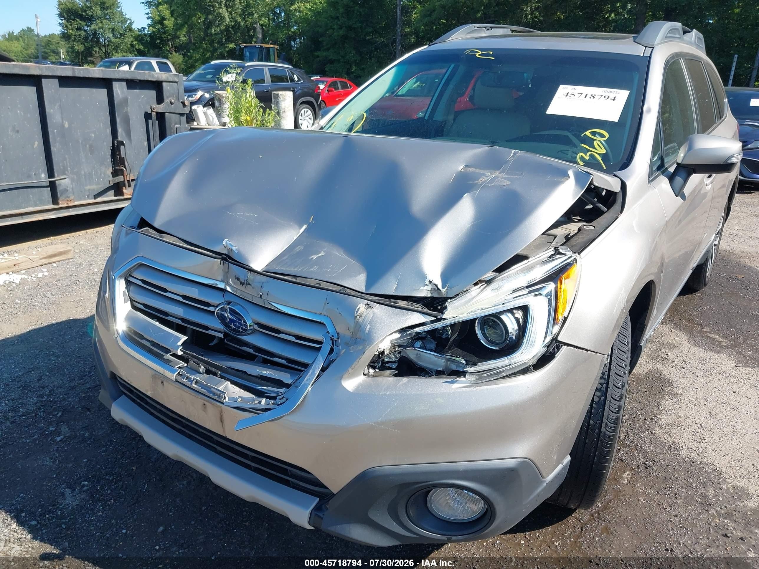 2015 Subaru Outback 2.5i Limited Золотой vin: 4S4BSALC2F3268677