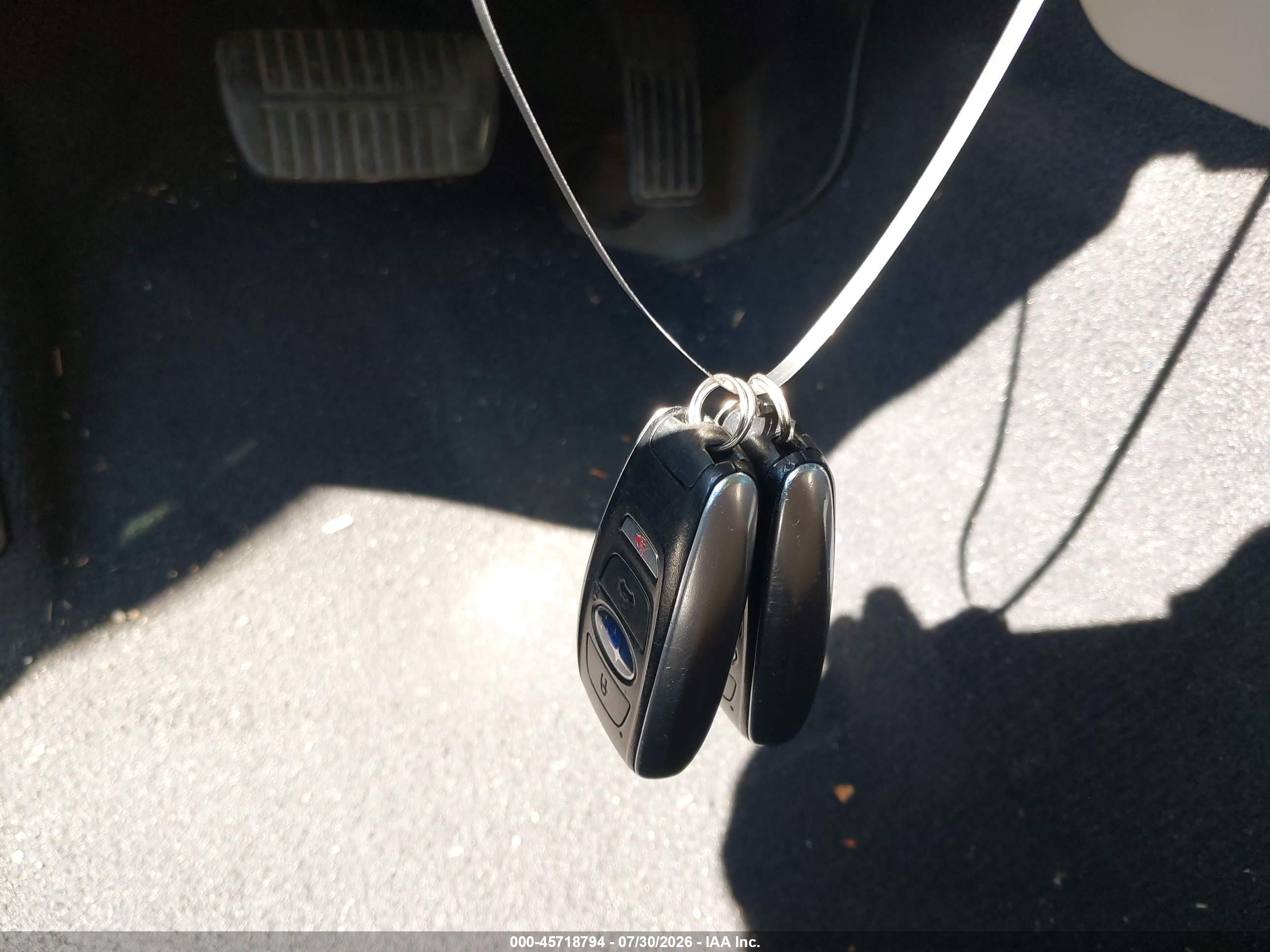 2015 Subaru Outback 2.5i Limited Золотой vin: 4S4BSALC2F3268677
