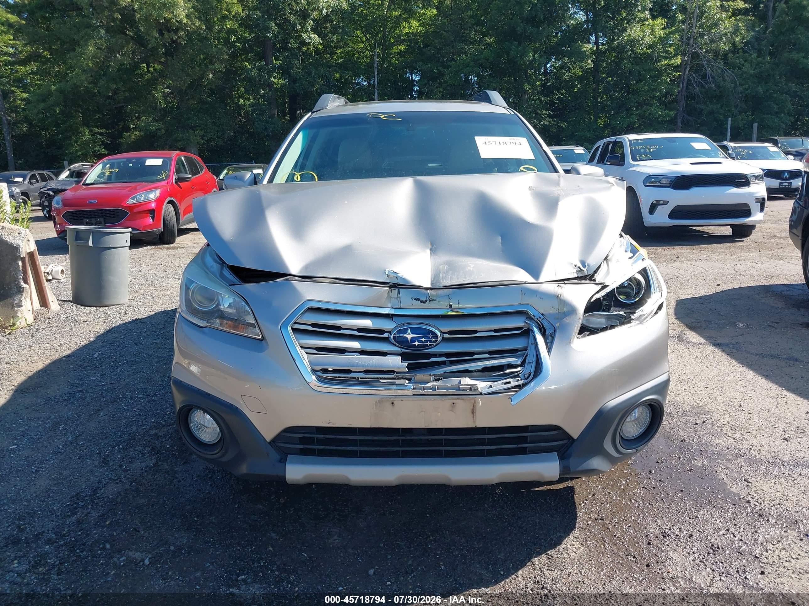 2015 Subaru Outback 2.5i Limited Золотой vin: 4S4BSALC2F3268677